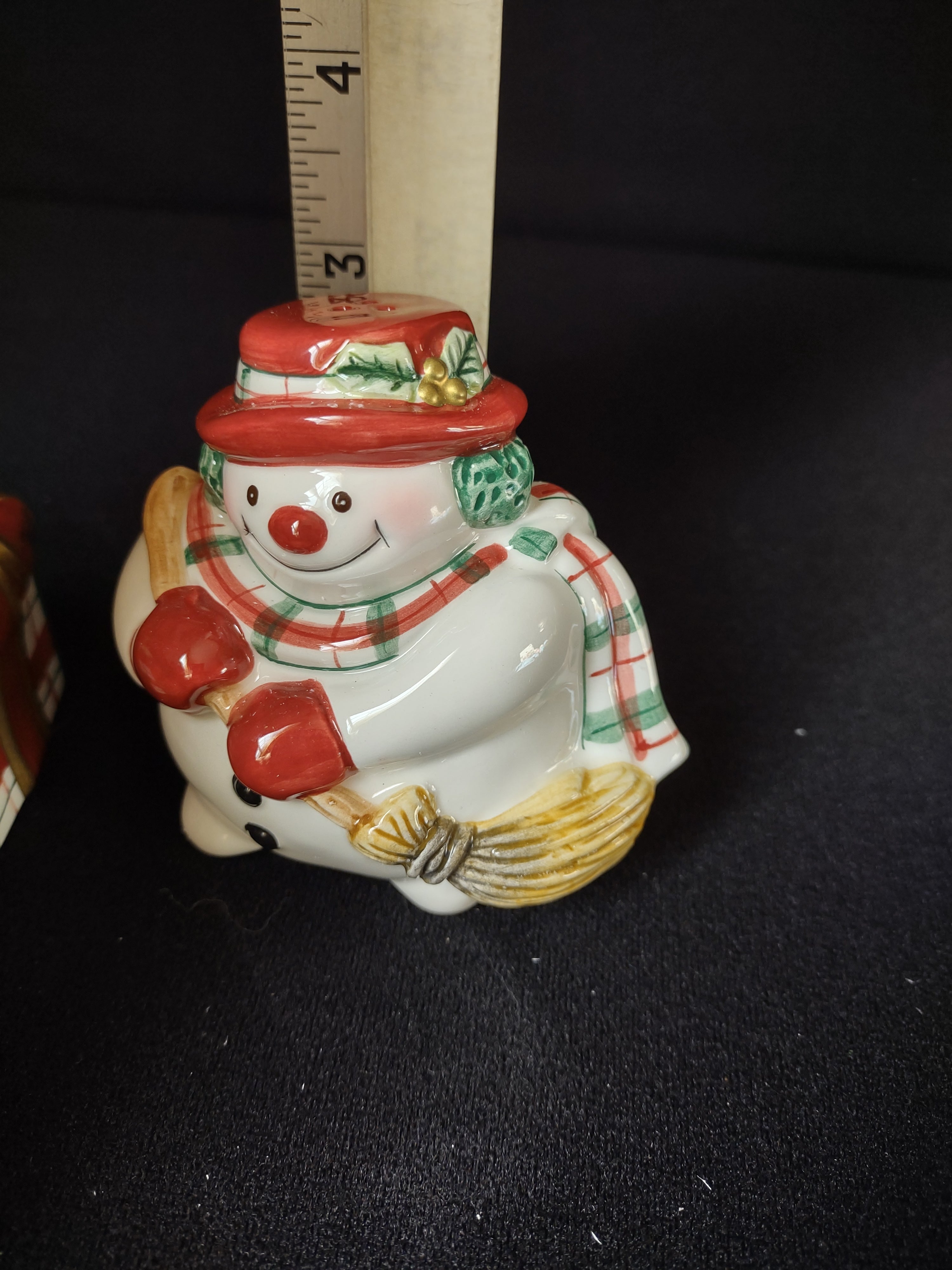 Fitz and Floyd Christmas Salt and Pepper Plaid Snowman Shakers (lot 1521)