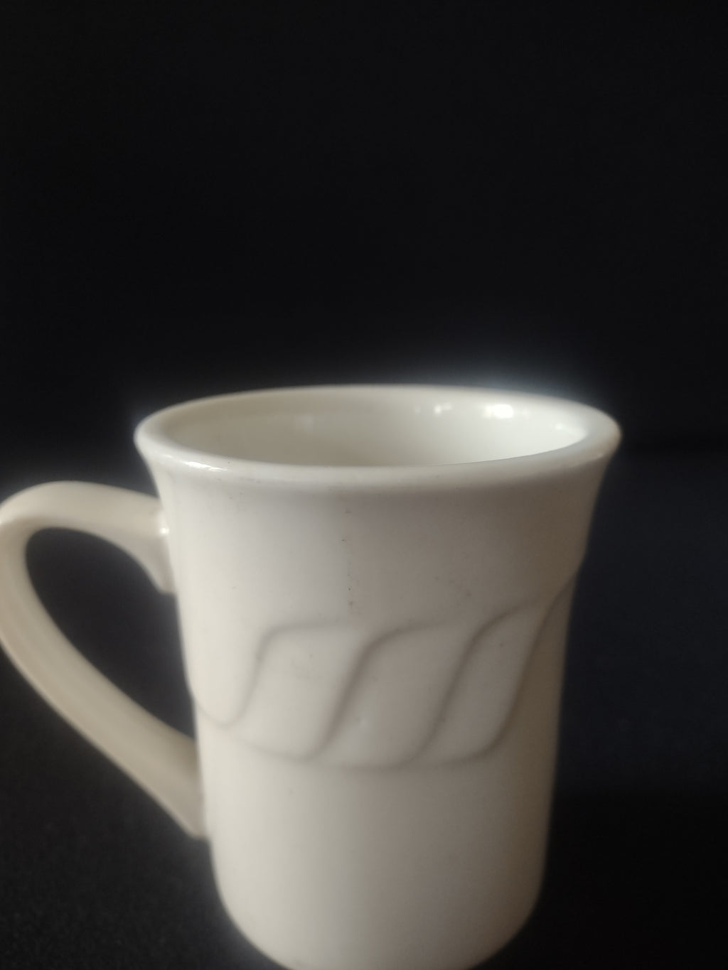 Vertex China Restaurant Ware Embossed Ryan Mug Sausalito Collection (Lot 5299)