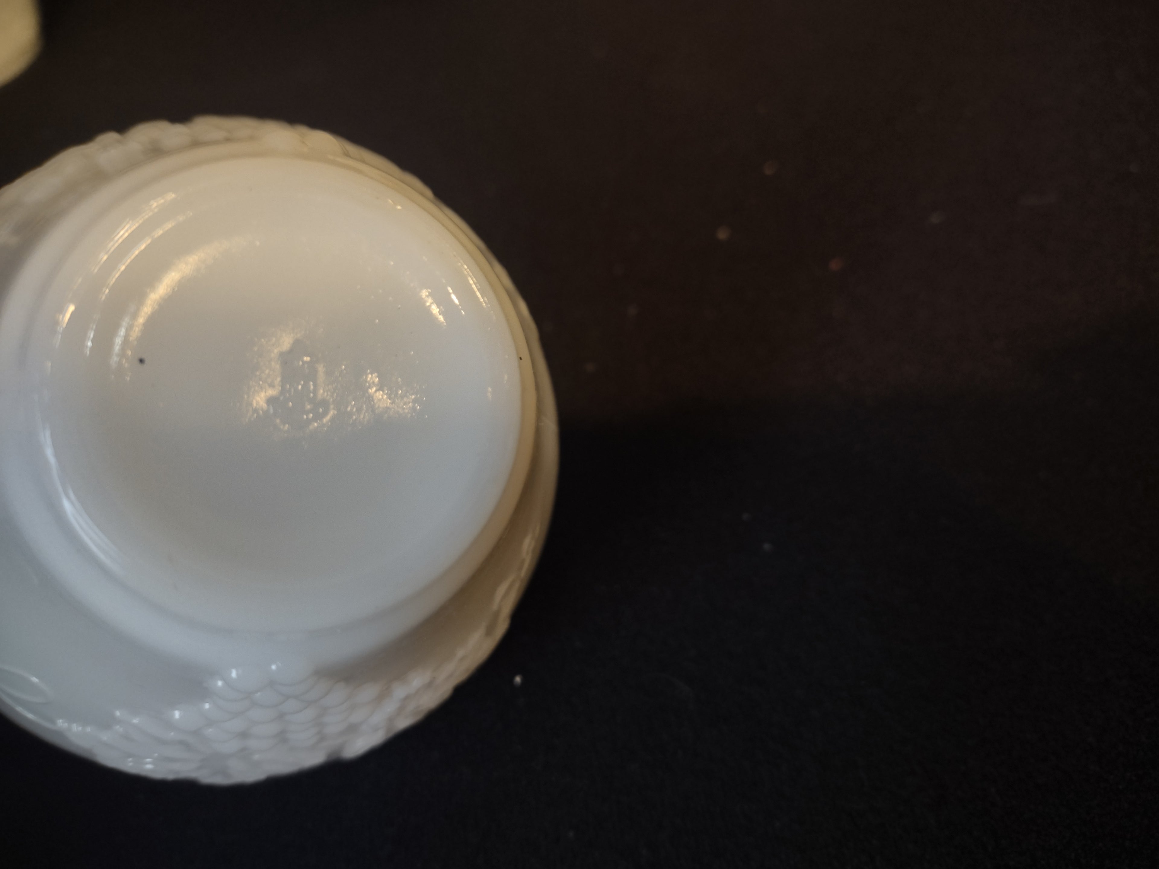 Anchor Hocking Milk Glass set of 7 Cups for Punch Bowl Gold Trim (lot 2566c)