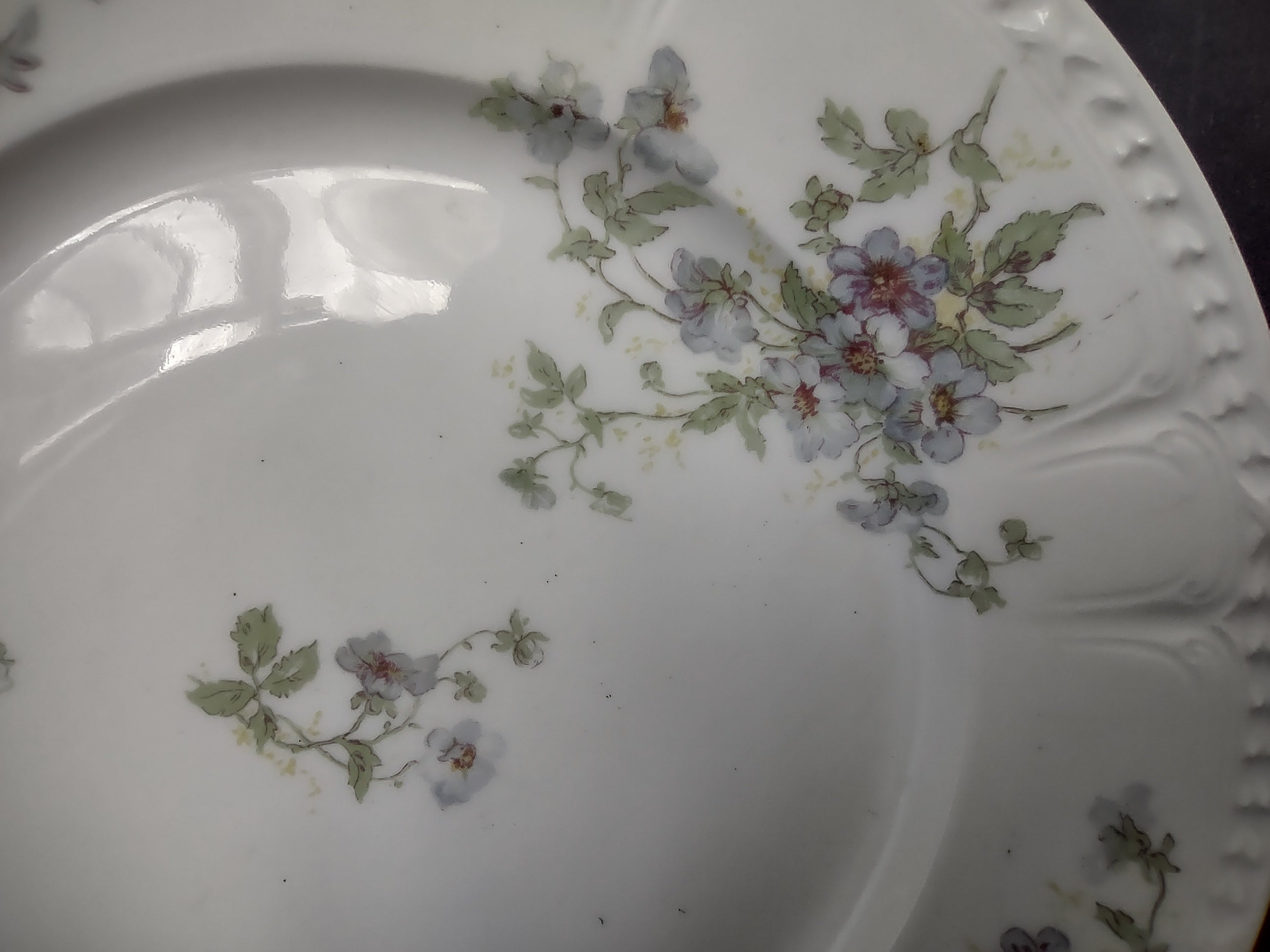 GDA France Limoges French Cottage Shabby Chic Dinner Plate Blue Flower (lot 1101
