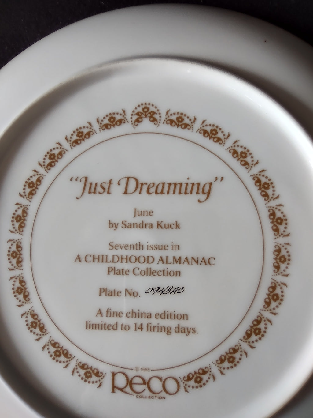 Vintage A Childhood Almanac Collector Plate 7th Issue Just Dreaming (Lot 5195)