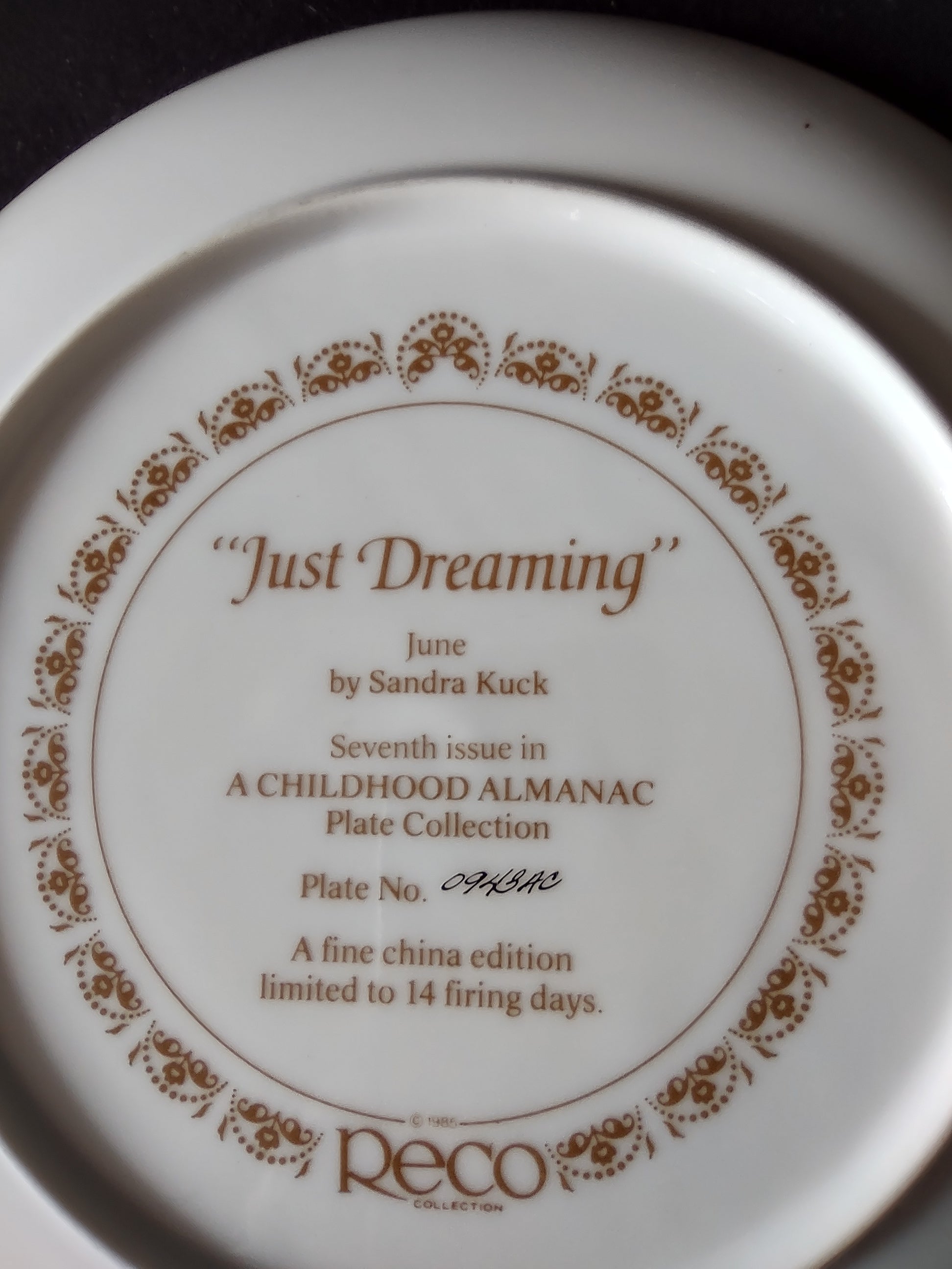 Vintage A Childhood Almanac Collector Plate 7th Issue Just Dreaming (Lot 5195)