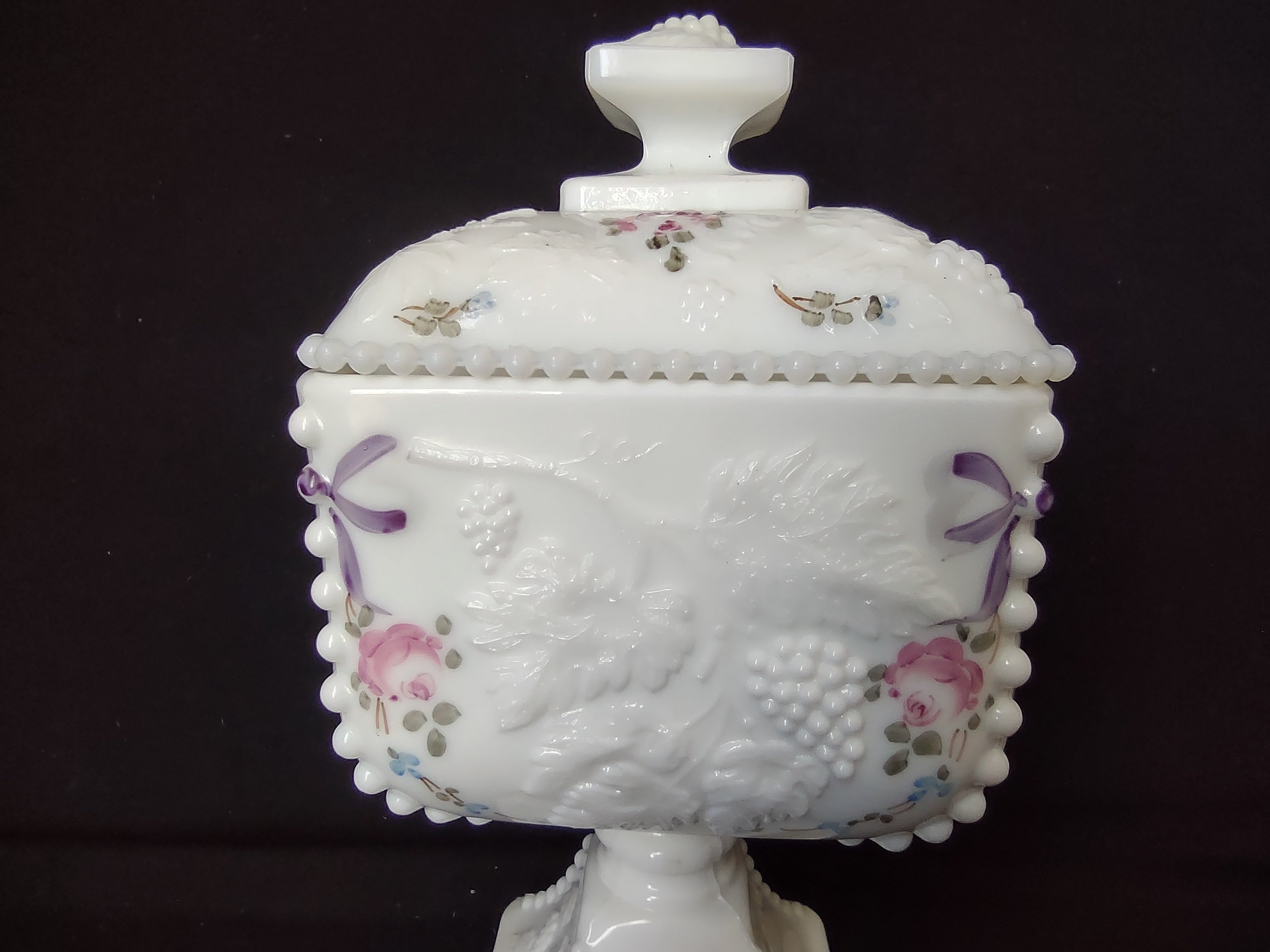 Vintage Westmoreland Milk Glass Vase Grapes Roses Bows (lot 2669c)