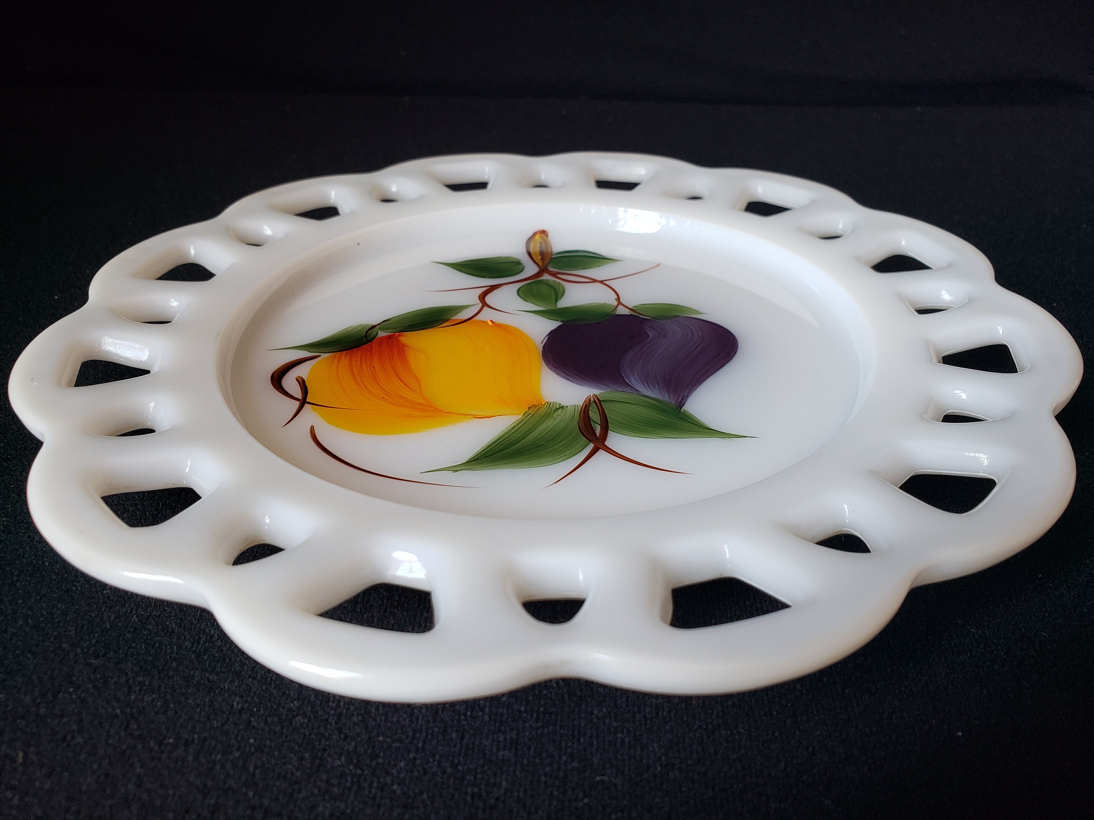 Vintage Westmoreland Peach Plum Motif Milk Glass Wall Plate (lot 2188)