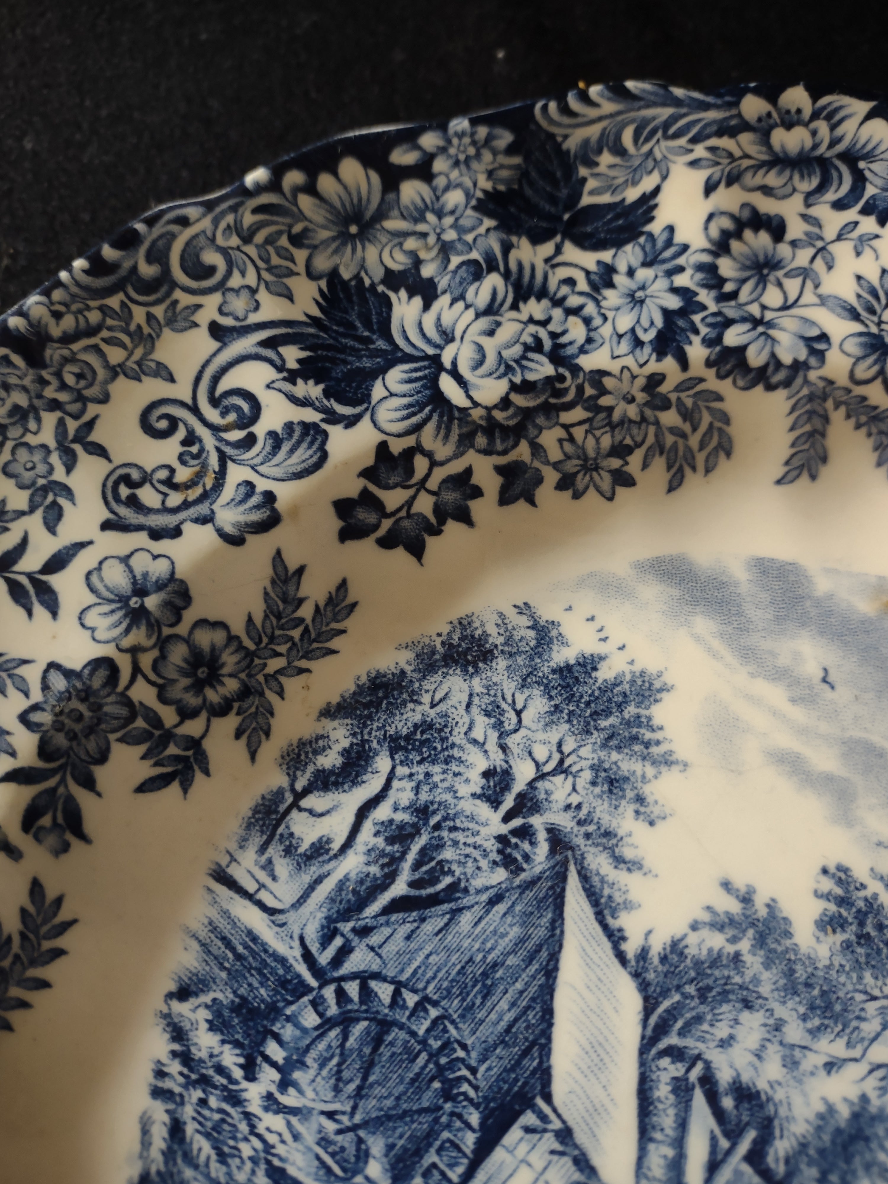 Vintage Johnson Brothers Dinner Plate Ironstone Mill Stream Blue (Lot 5582)
