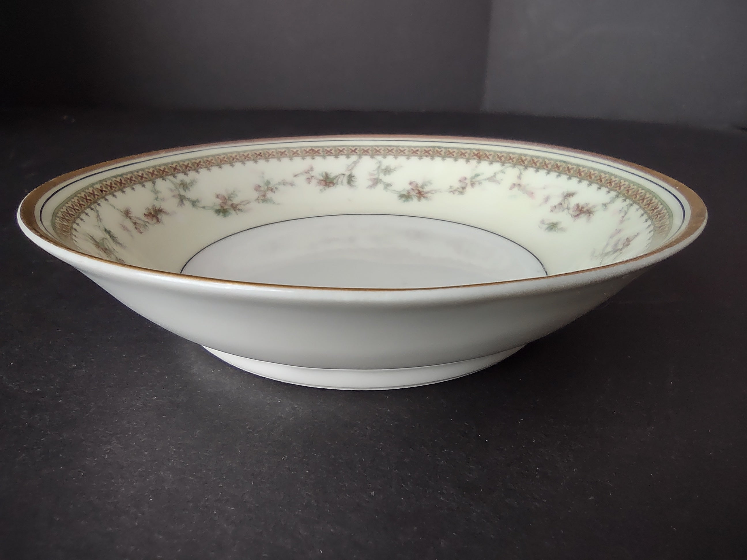 Haviland Limoges Small Bowl 5" Gold Trim French Chic (lot 989)