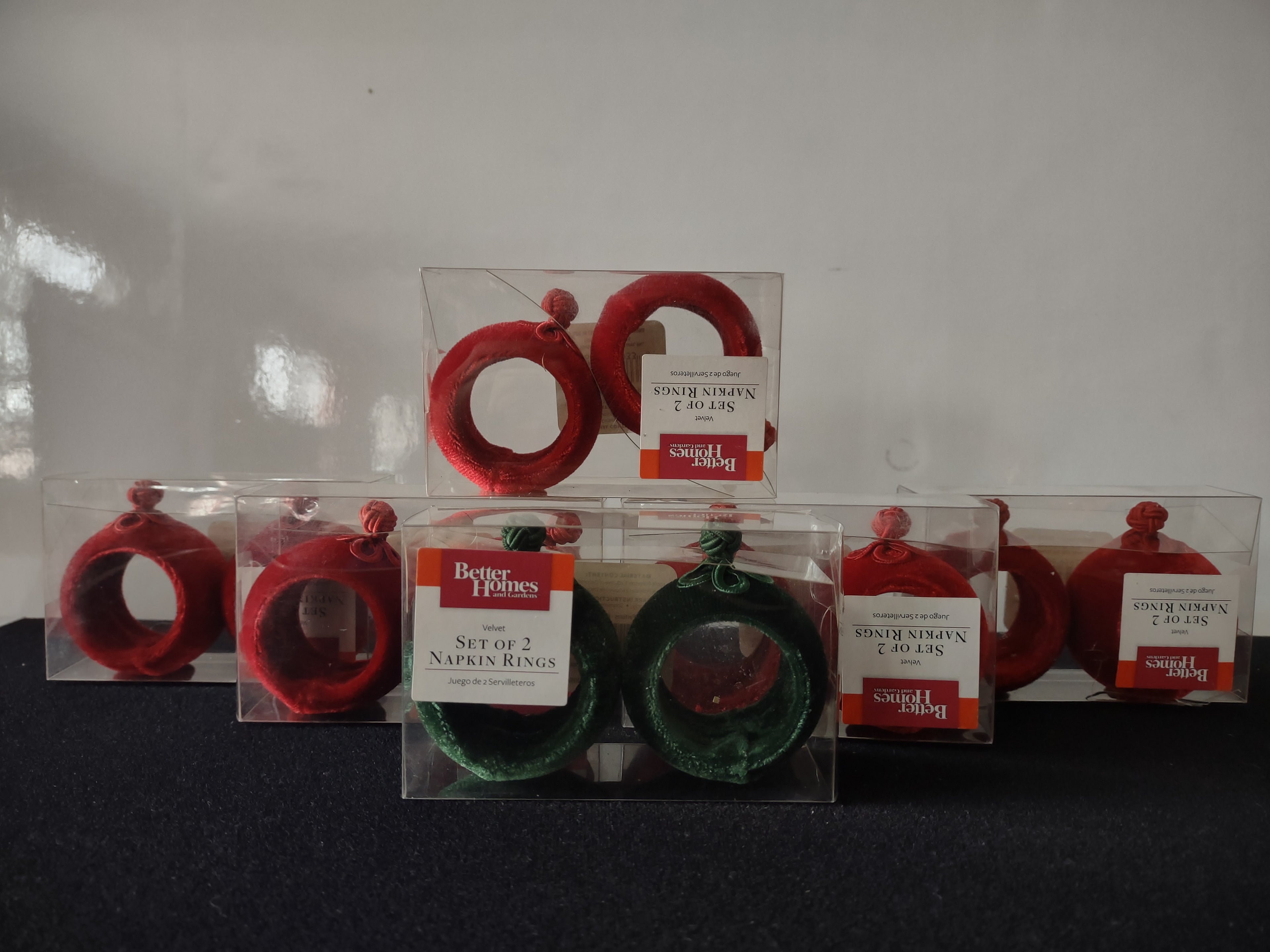 Holiday Velvet Napkin Rings Decorative Knots 10 Red 2 Green (Lot 4323)