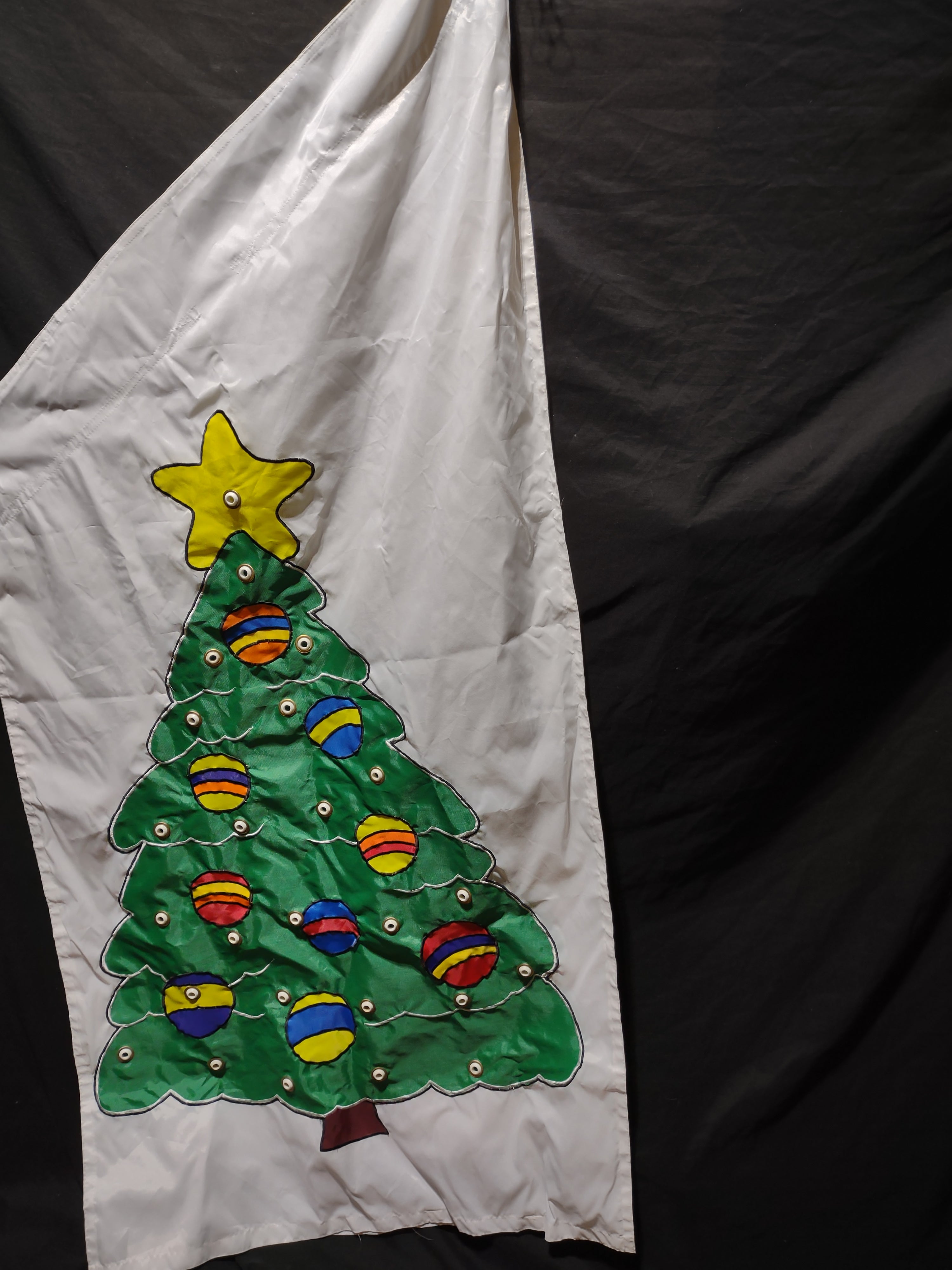 Vintage Christmas Tree Flag Pole Lights NOT Included 60" x 28" (lot 3322)