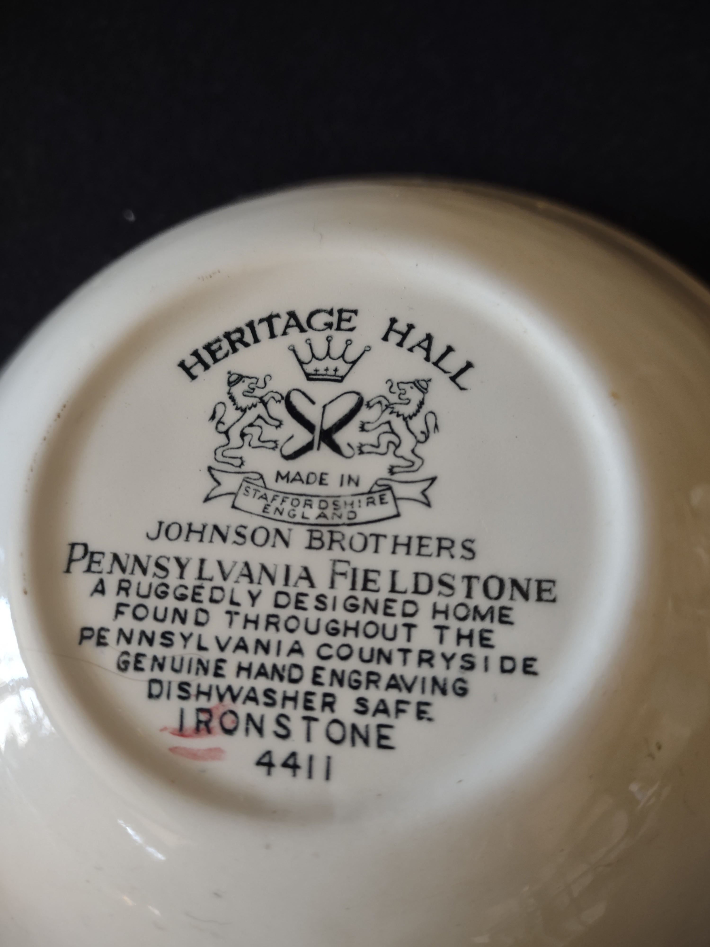 Vintage Johnson Bros Cereal Bowl Pennsylvania Fieldstone Heritage Hall (Lot 5533