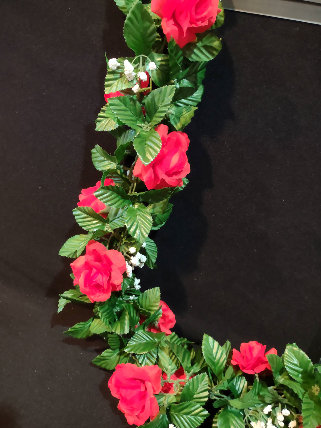 Vintage Valentine Artificial Garland Red Roses Berries 5-1/2 feet (Lot 5017)