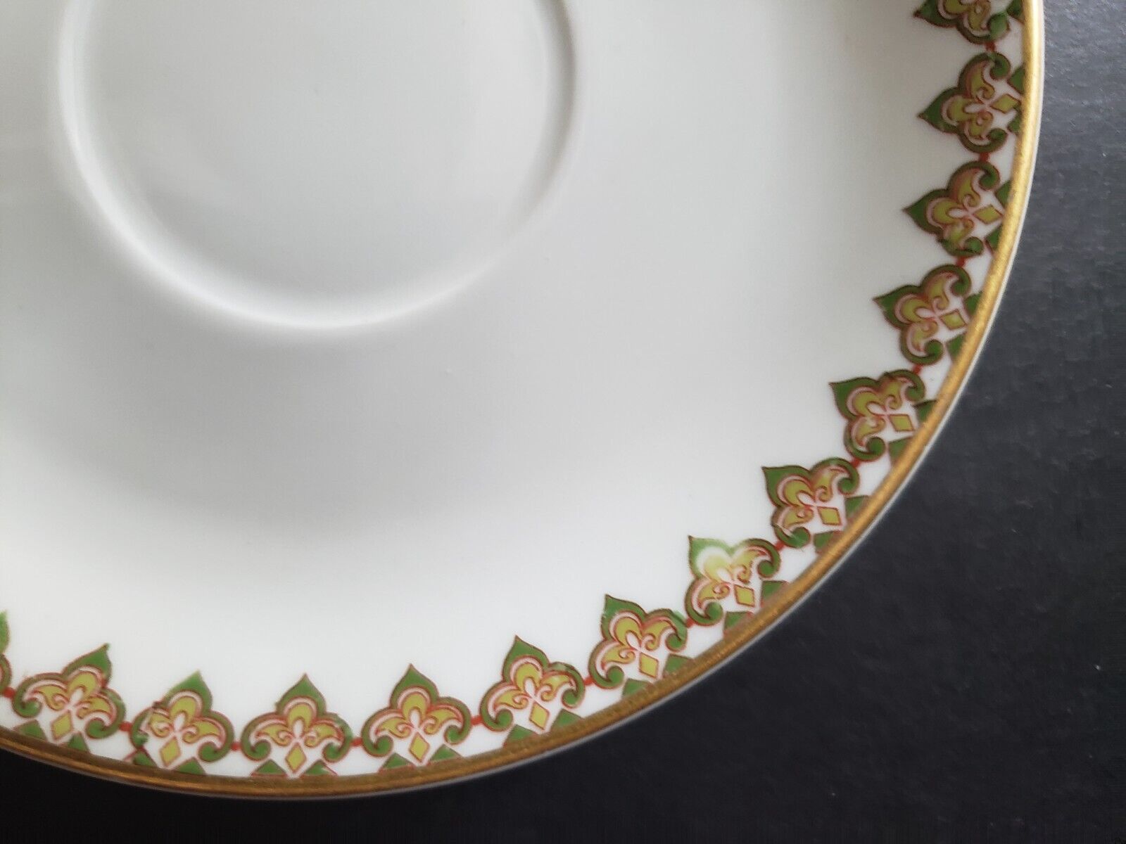 Haviland Limoges France Saucer Gold Trim Monaco (lot 593)