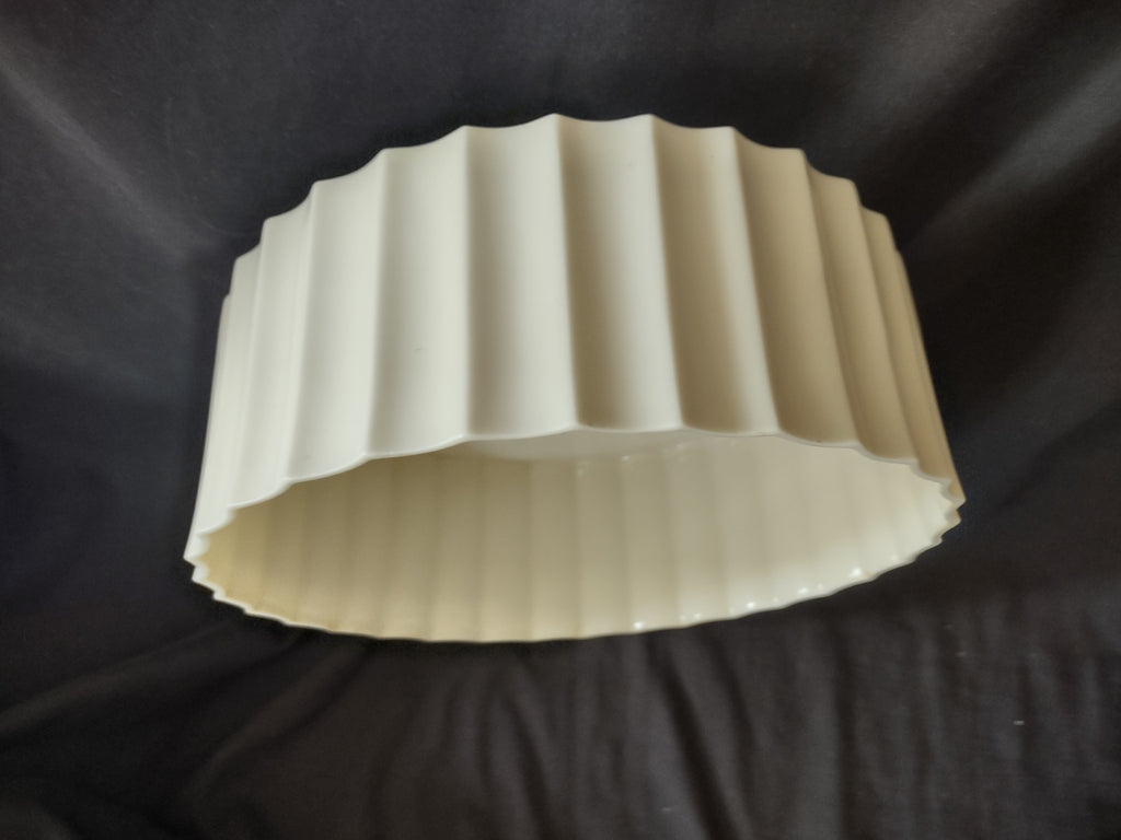Vintage Lenox Round Serving Dish 10" (lot 1971)