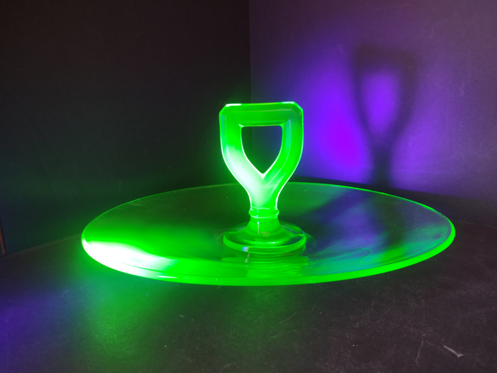 Uranium Vaseline Glass Glows Green Oval Serving Tray with Handle (lot 2712)