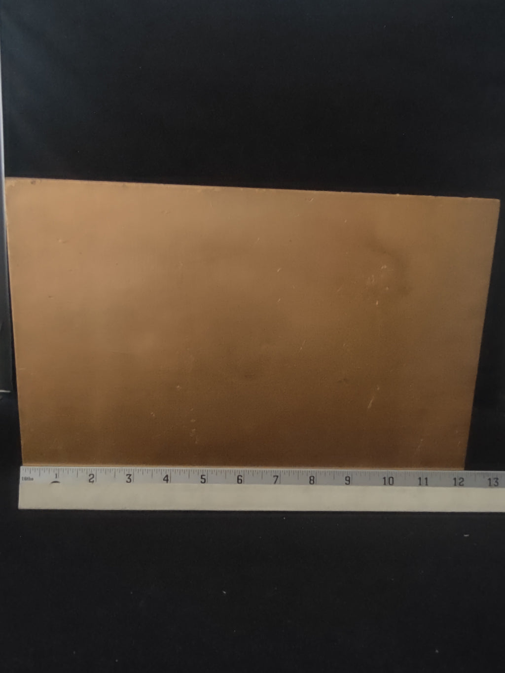 Decorative Unique Wooden 12x8 Wall Shelf Painted Golden (Lot 3287)