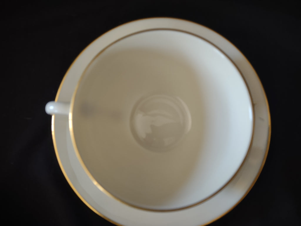Vintage Lenox Special Tea Cup and Saucer Golden Wreath Stamp (lot 1995)
