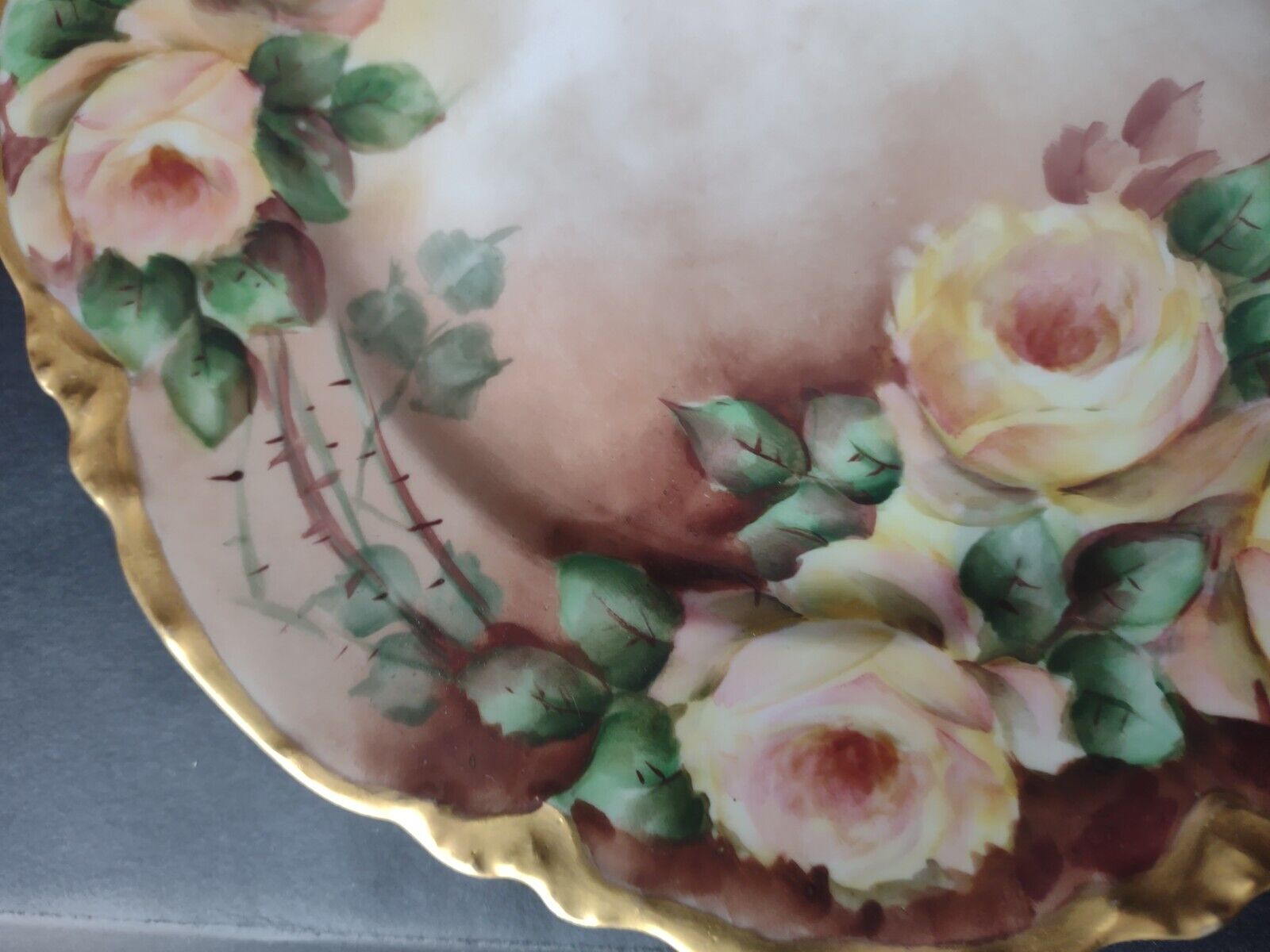 Haviland Limoges Heavy Gold Trim White Yellow Rose Cabinet Plate 8-1/2" (lot 473