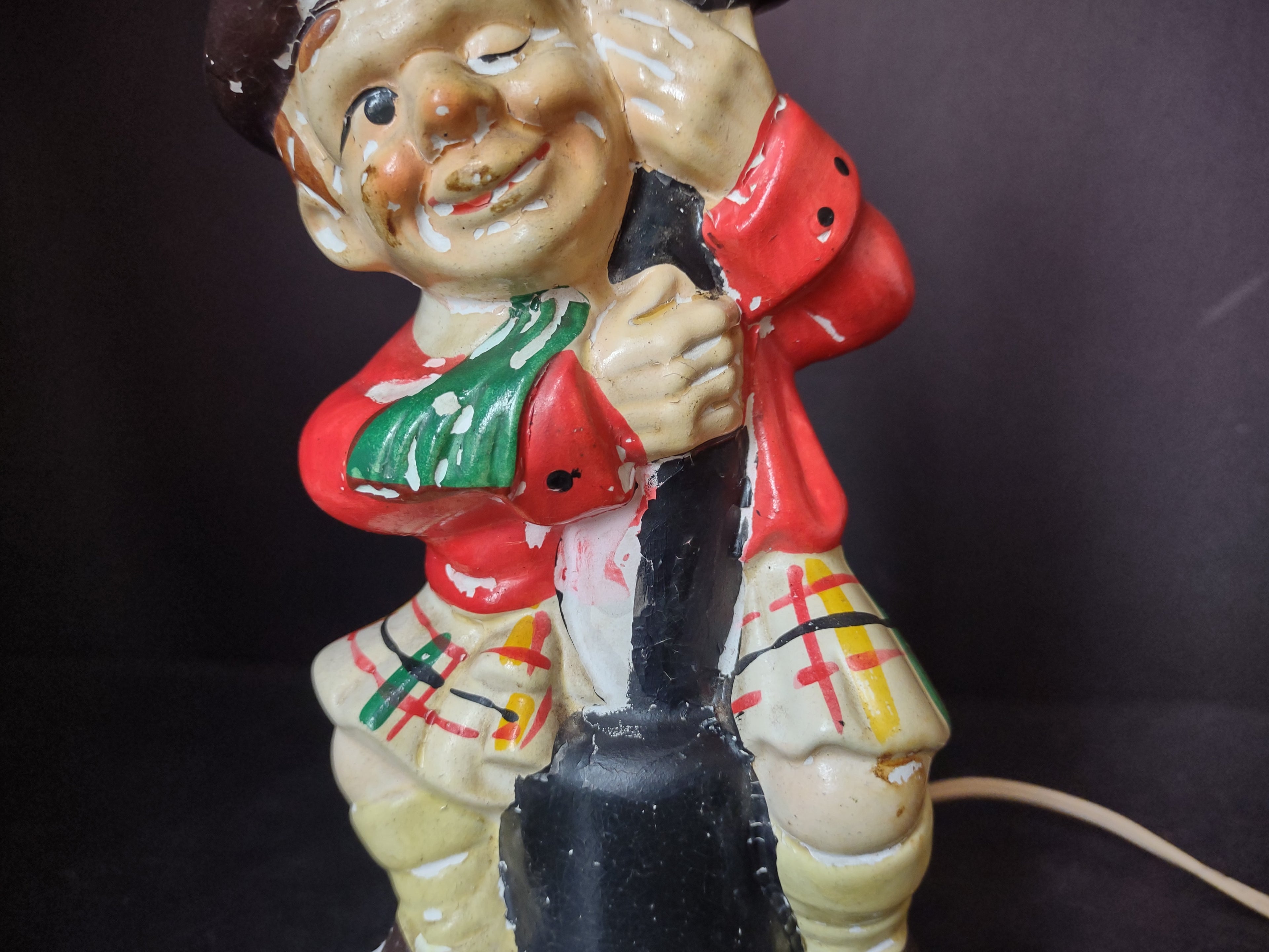 Vintage Lamp Post Scottish Drunk Man NO Shade Peeling Paint (lot 2585)