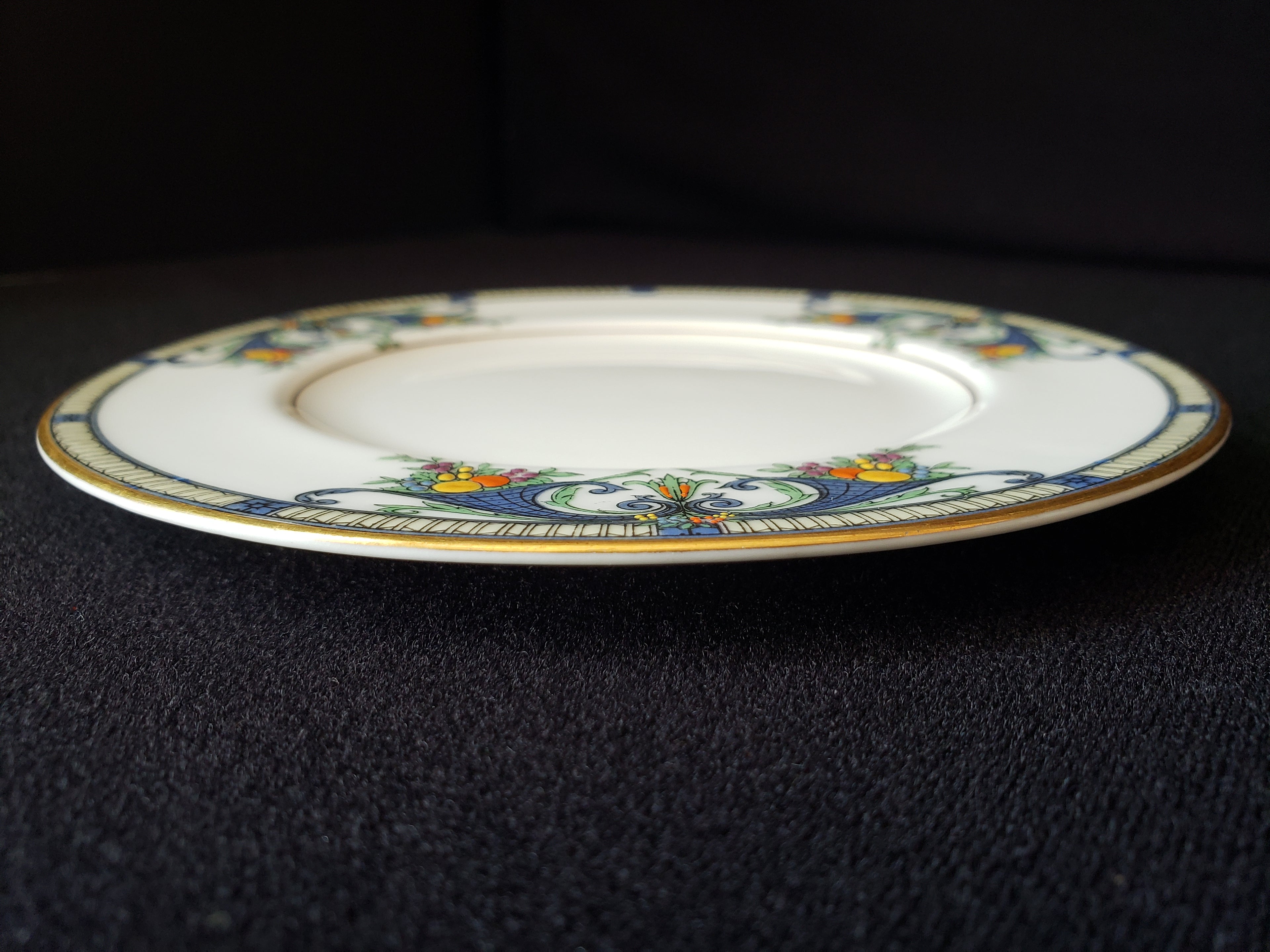 Vintage Royal Worcester Bread or Dessert Plate 6" (lot 2074)