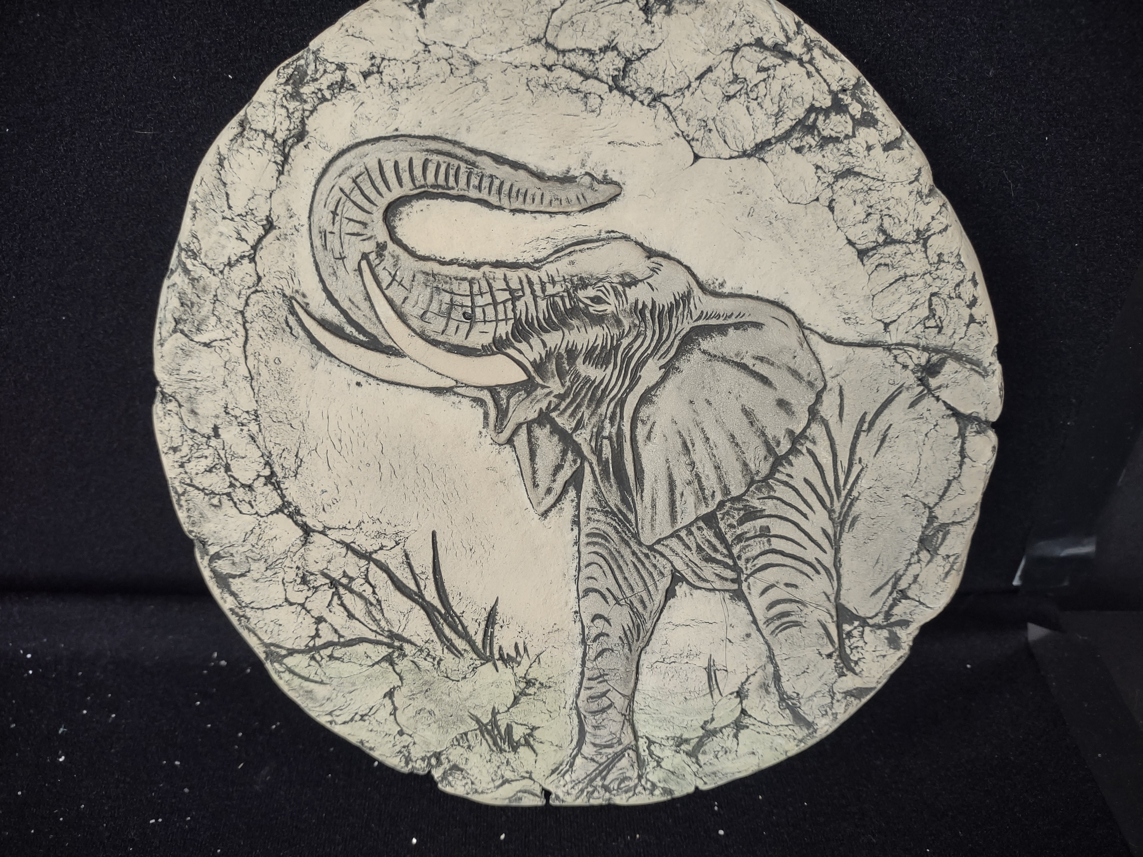 Shapes of Clay Set of 3 Mount St. Helen's Ash Elephant Zebra Giraffe (lot 2373 )