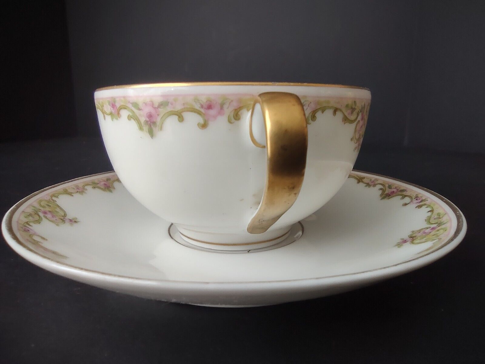 Haviland Limoges Gold Green & Pink Rose Garland Trim Teacup & Saucer (lot 686)