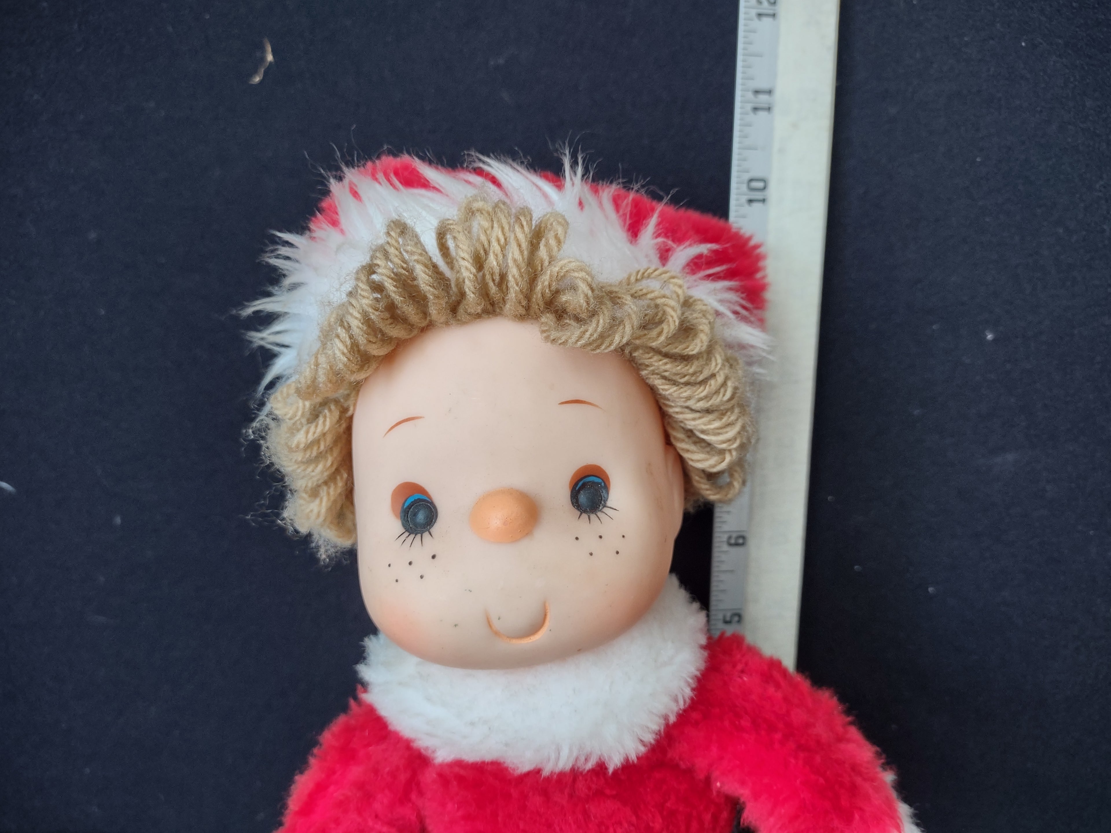 Vintage Fun World Christmas Wind Up Animated Musical Toy (lot 2374)