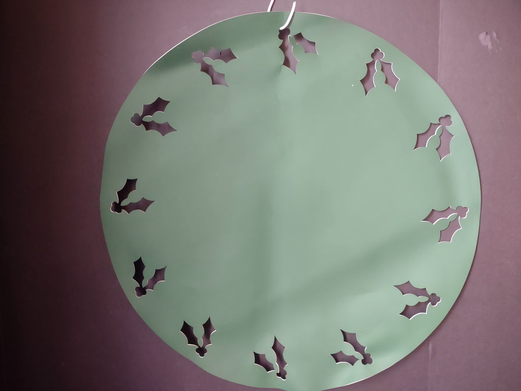 Christmas Extra Large Holly Table Mat Green Vinyl 19" (lot 3360)