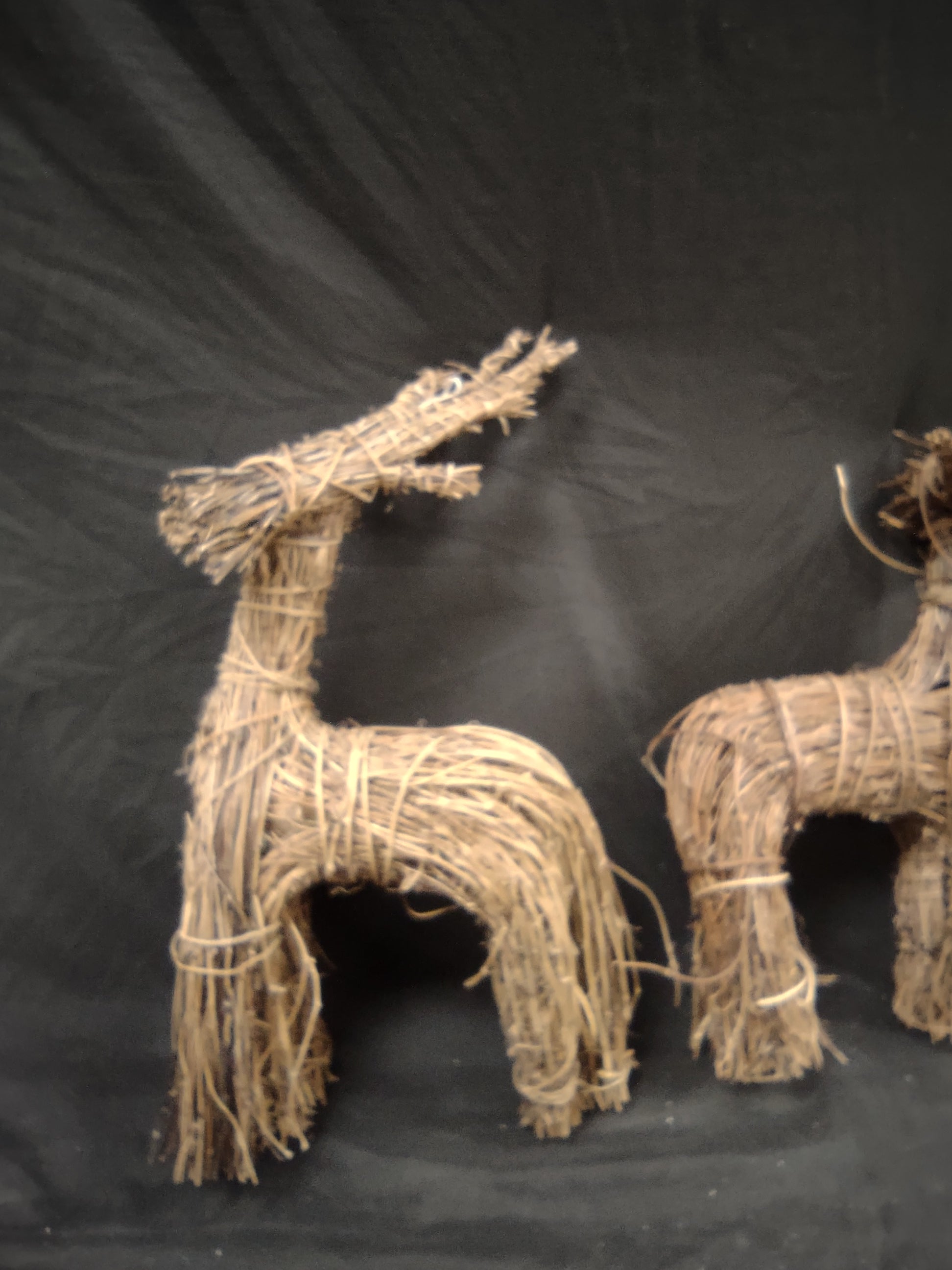 Christmas Grapevine Twig Reindeer Handcrafted Primitive Rustic 18" (lot 1315)