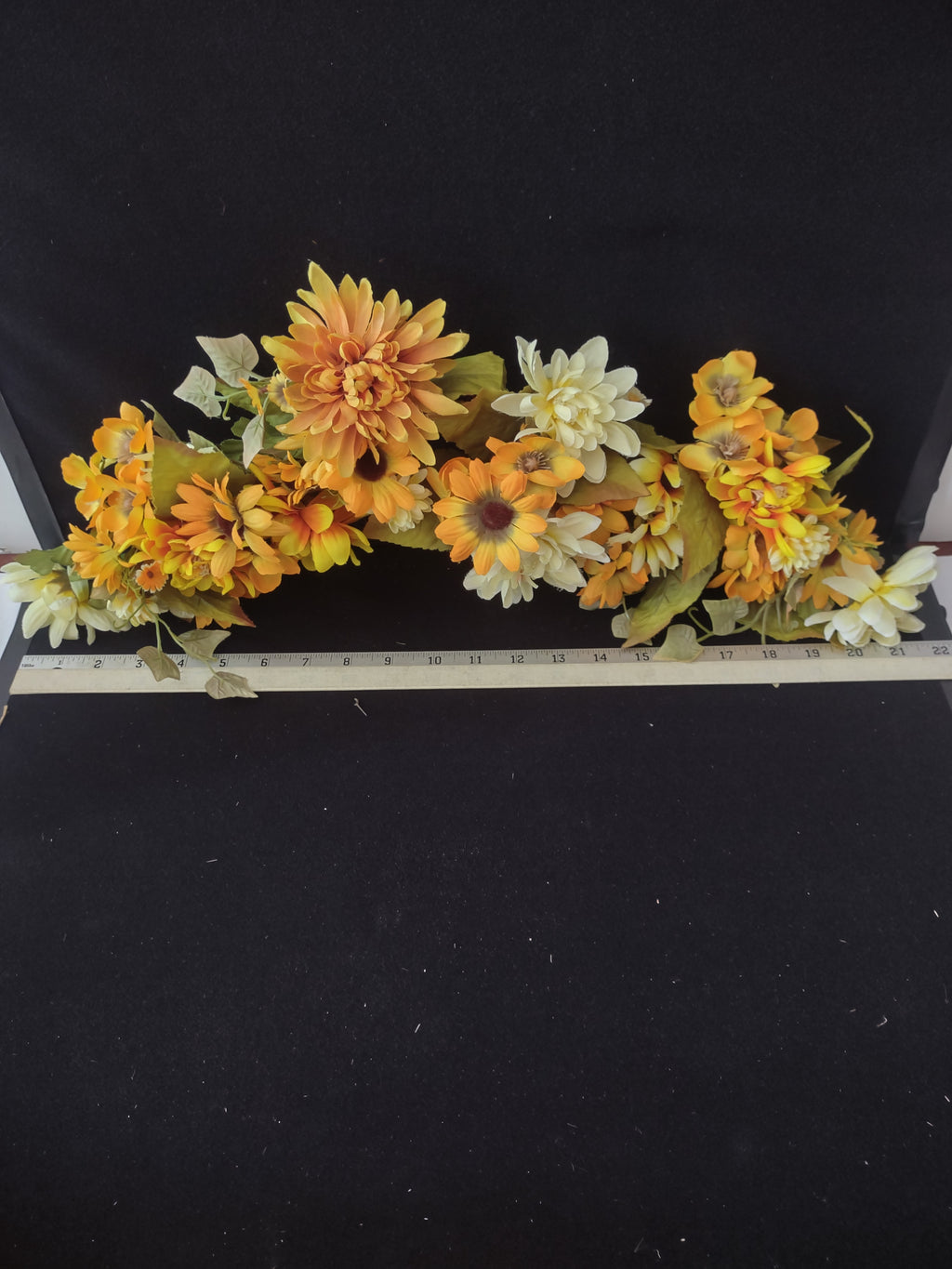 Thanksgiving/Halloween/Fall 8 Orange 3 Yellow Silk Mums & Wall Swag (Lot 3463)