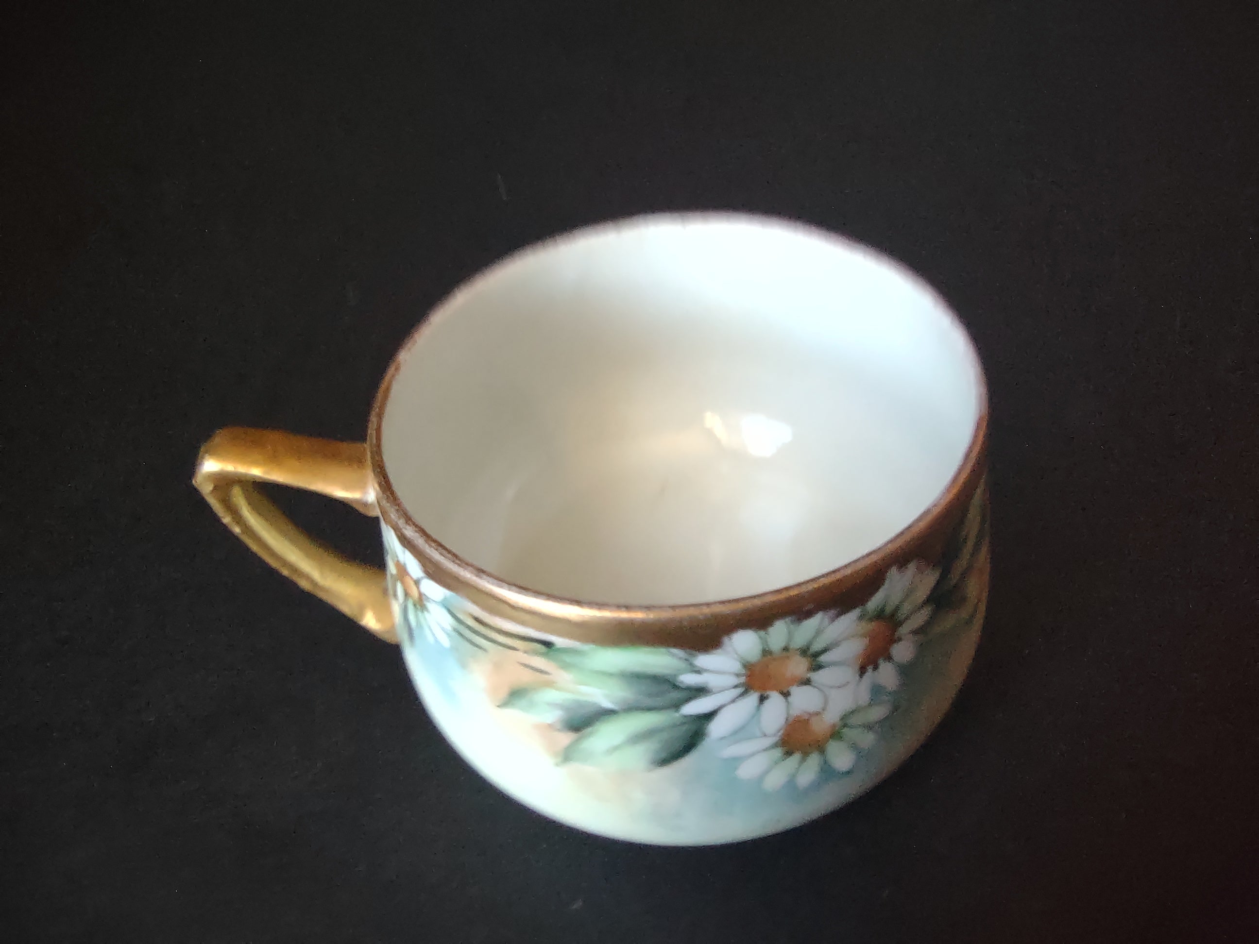 Vintage Austria Eagle Tea Cup ONLY Daisies Gold Trim (lot 1075)