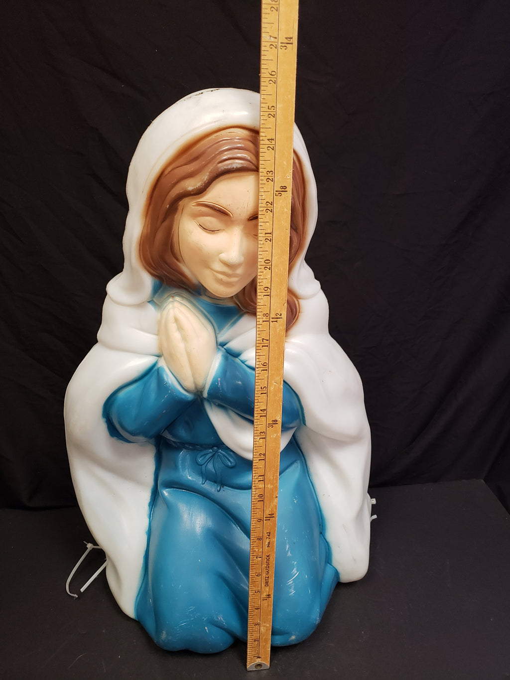 Vintage Christmas Outdoor Blue Mary Blow Mold 26" (lot 2264)