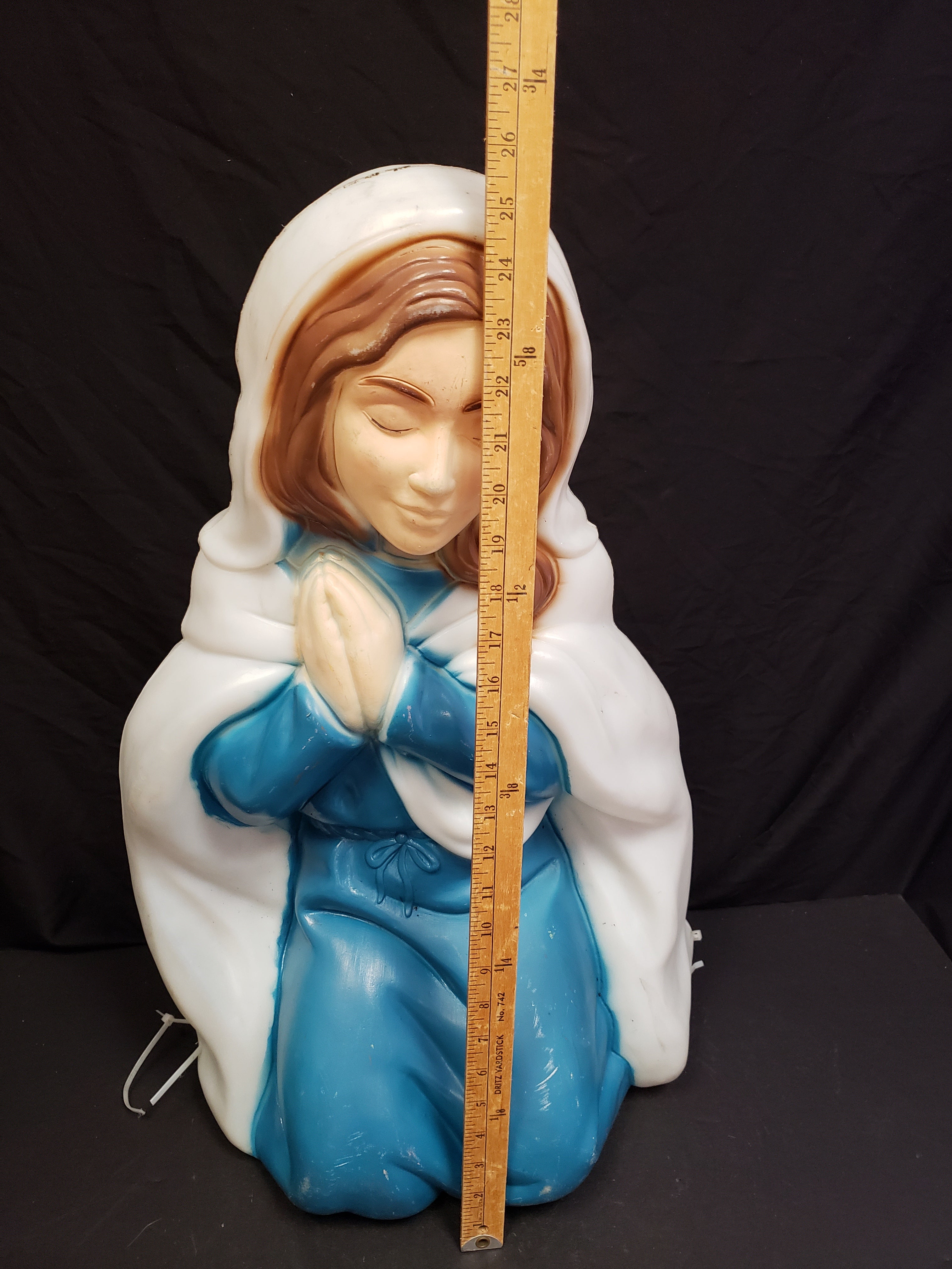 Vintage Christmas Outdoor Blue Mary Blow Mold 26" (lot 2264)