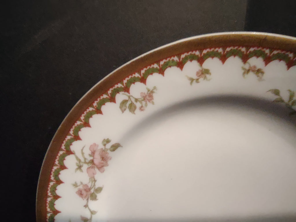 Haviland Limoges French Chic Rose Maroon Green Bread/Butter Plate (lot 1090)