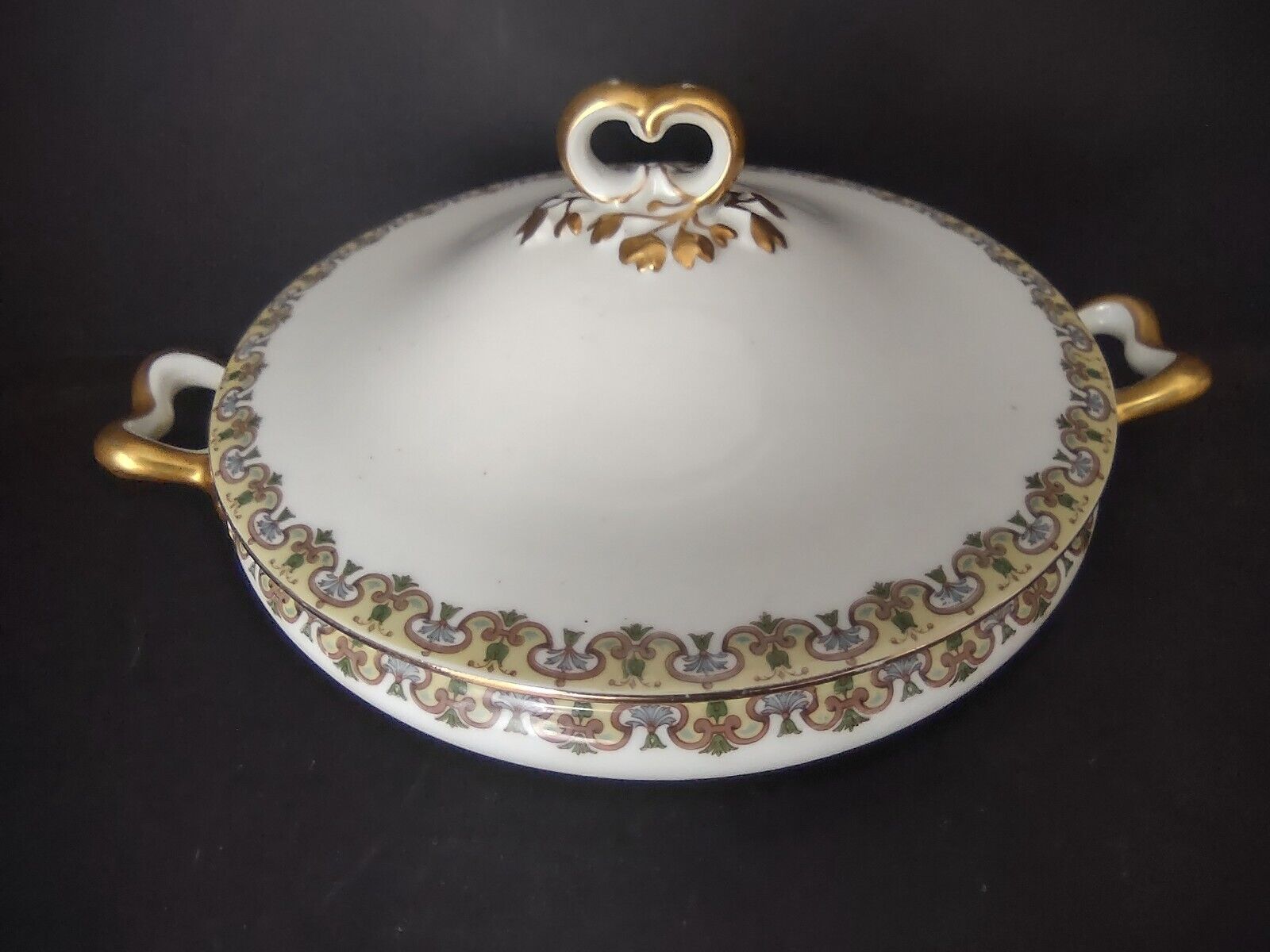 Wm Guerin France Limoges Round Soup Tureen Yellow Gold Trim (lot 532)