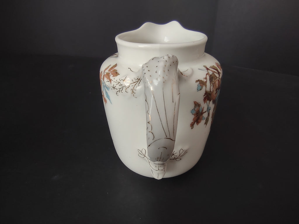 Depose Haviland Limoges Blue Flower Pitcher Creamer (lot 965)