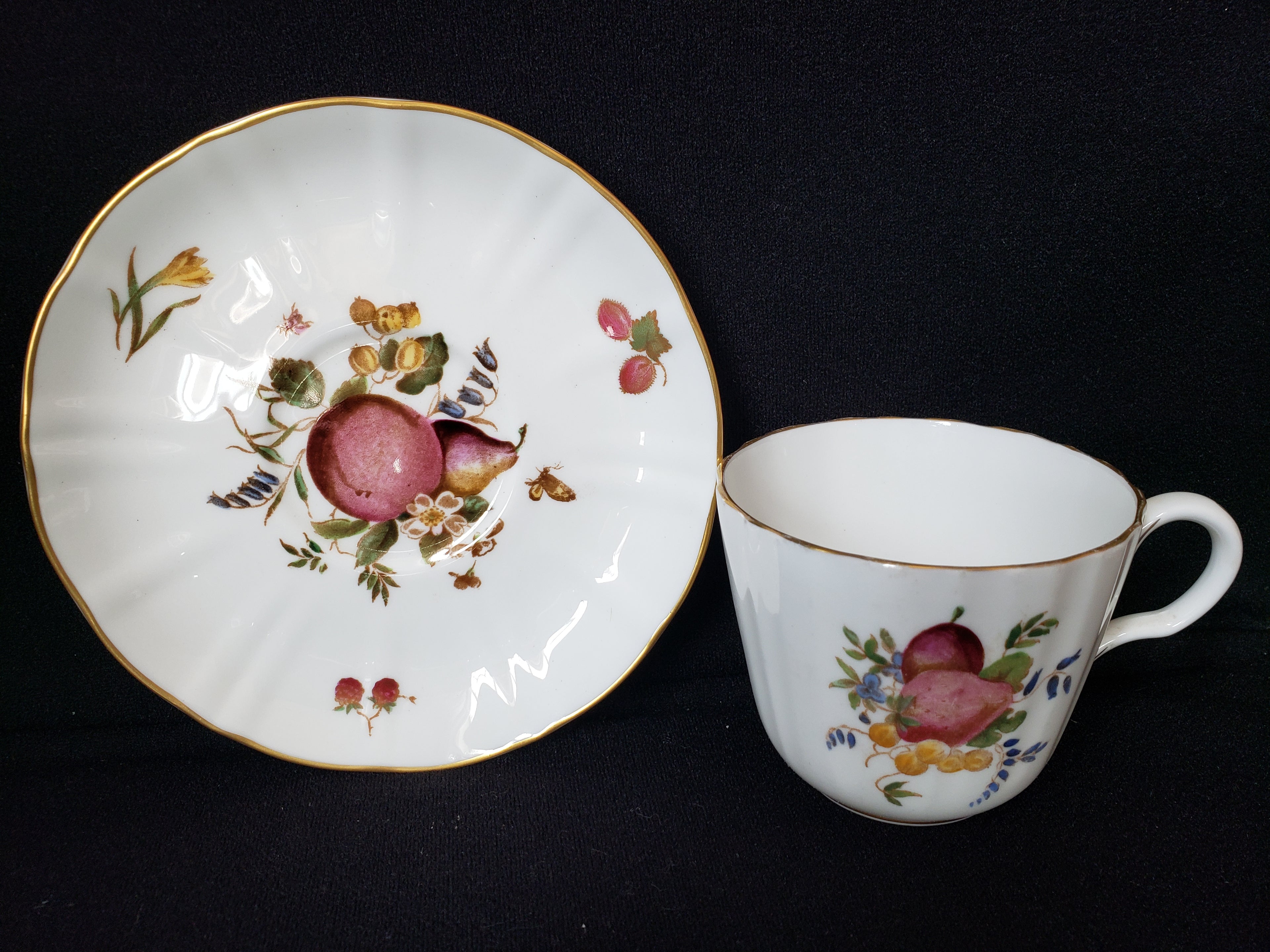 Vintage Royal Worcester Delecta Tea Cup (lot 2101)