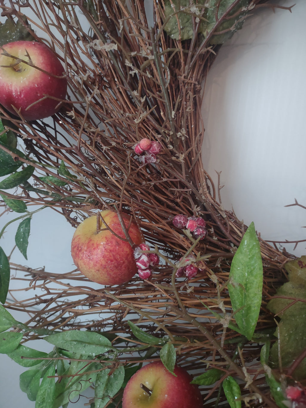 Vintage Harvest Farmhouse Cottage Primitive Artificial Apple Glittery (lot 1215)