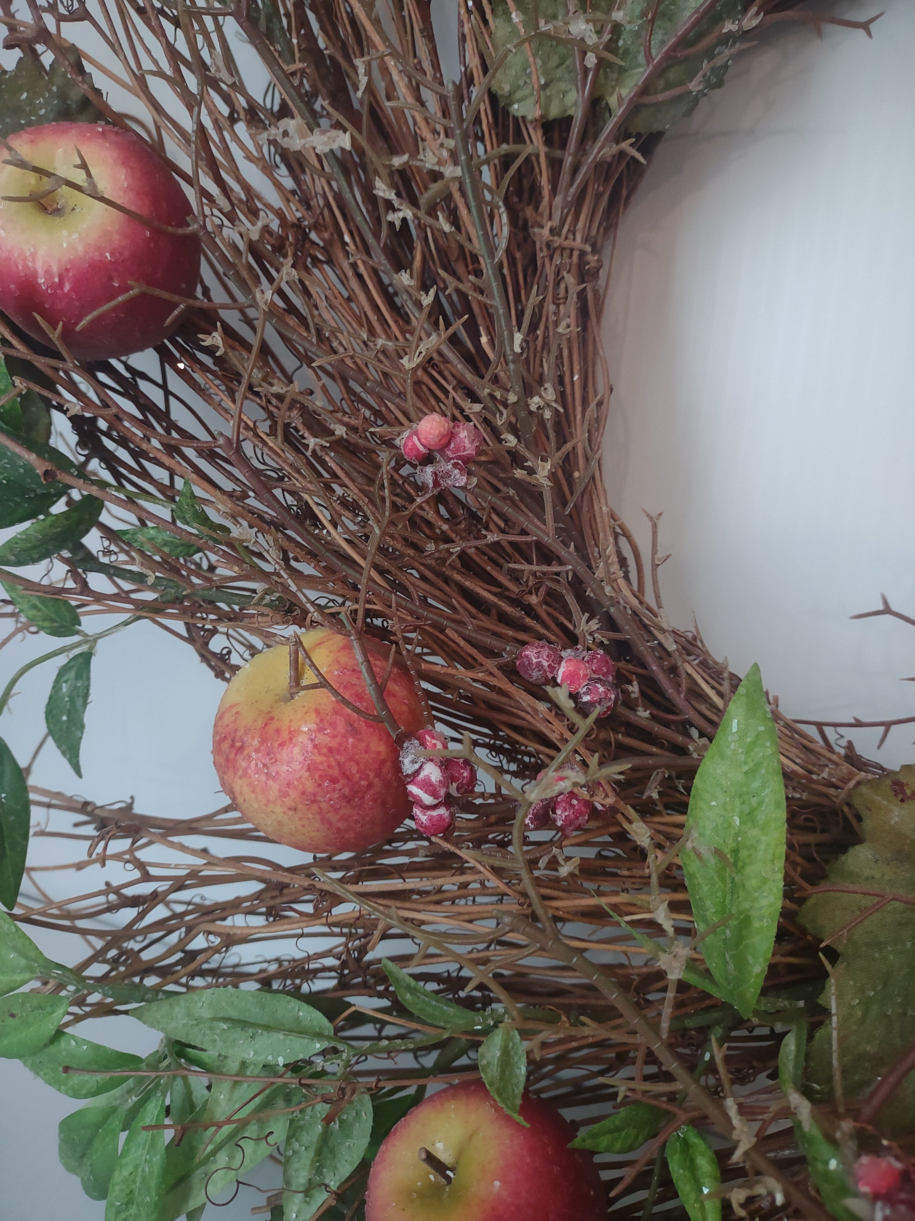 Vintage Harvest Farmhouse Cottage Primitive Artificial Apple Glittery (lot 1215)