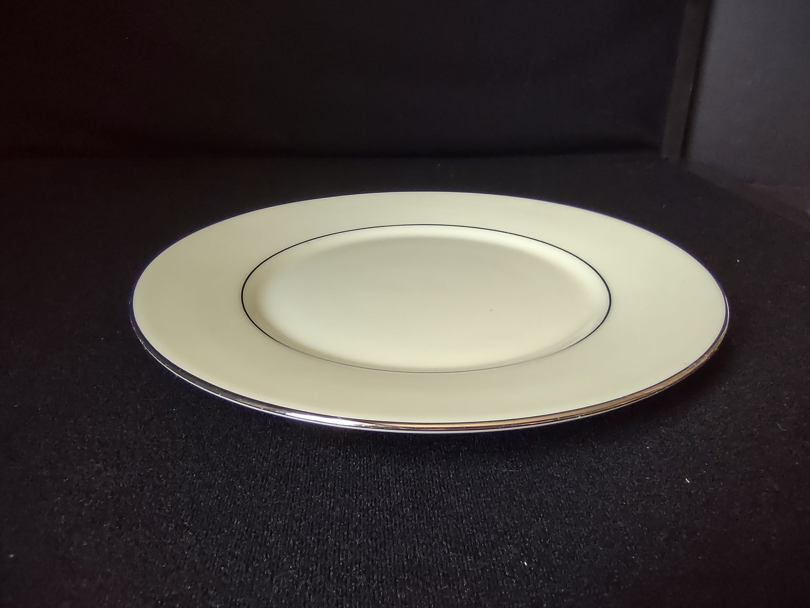 Vintage Lenox Maywood Salad or Luncheon Plate 8-1/4" (lot 1886)
