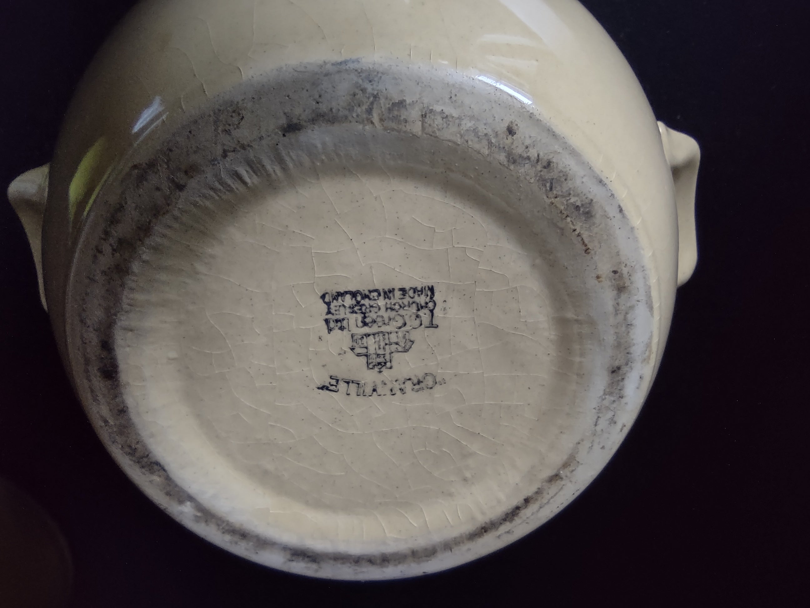 Granville VIntage Bean Pot Pottery with Lid made in England (lot 2774c)