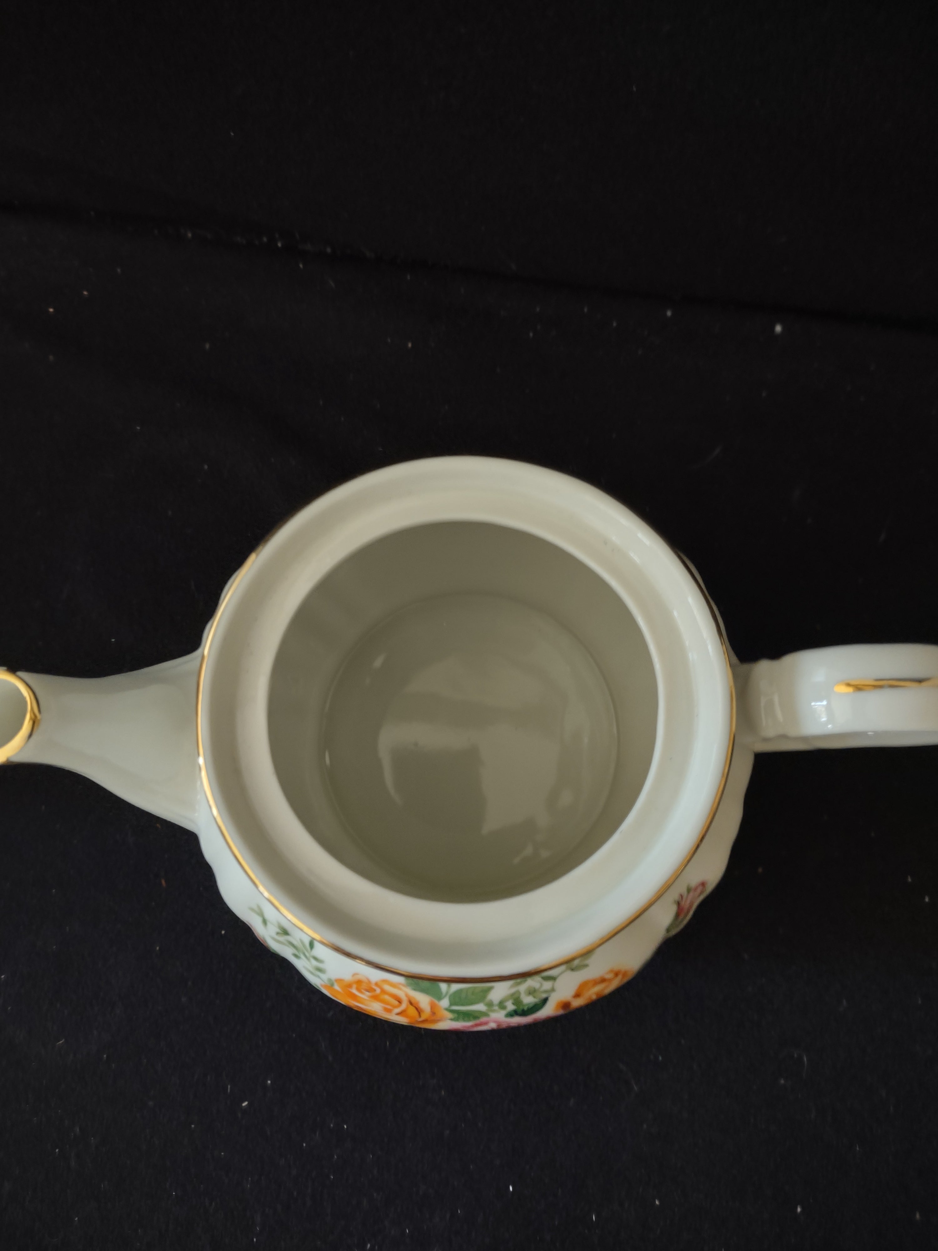Vintage Robinson Design Group Floral Teapot Gold Trim Made In Japan (Lot 3783)