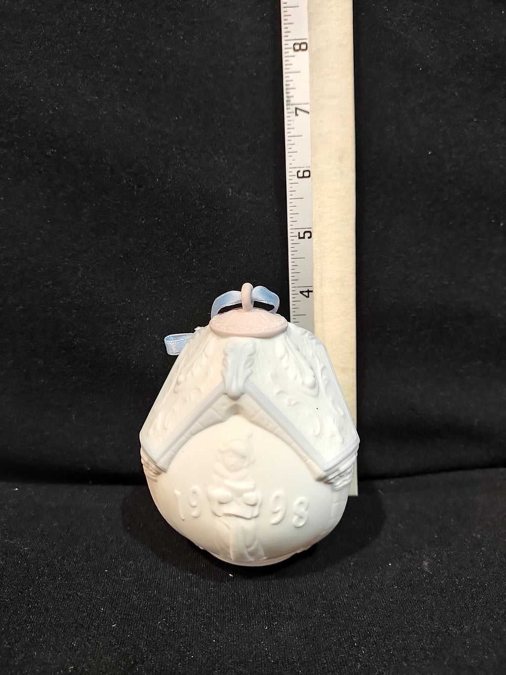 Vintage Lladro Christmas Collectible 1998 Ornament Bola De Navidad (Lot 4103)