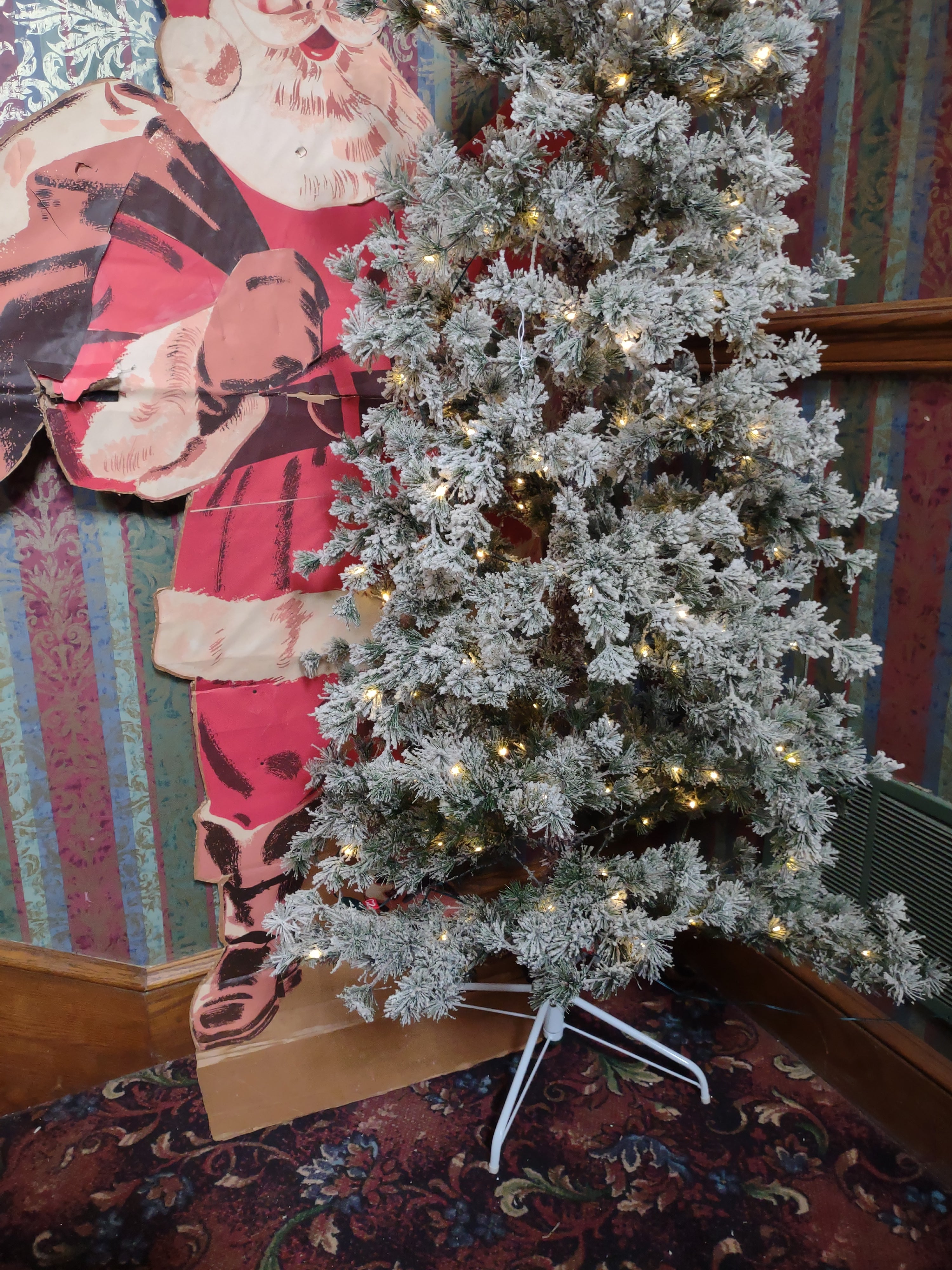 Christmas Tree Green Flocked LED White Light 6-1/2" (lot 3488)