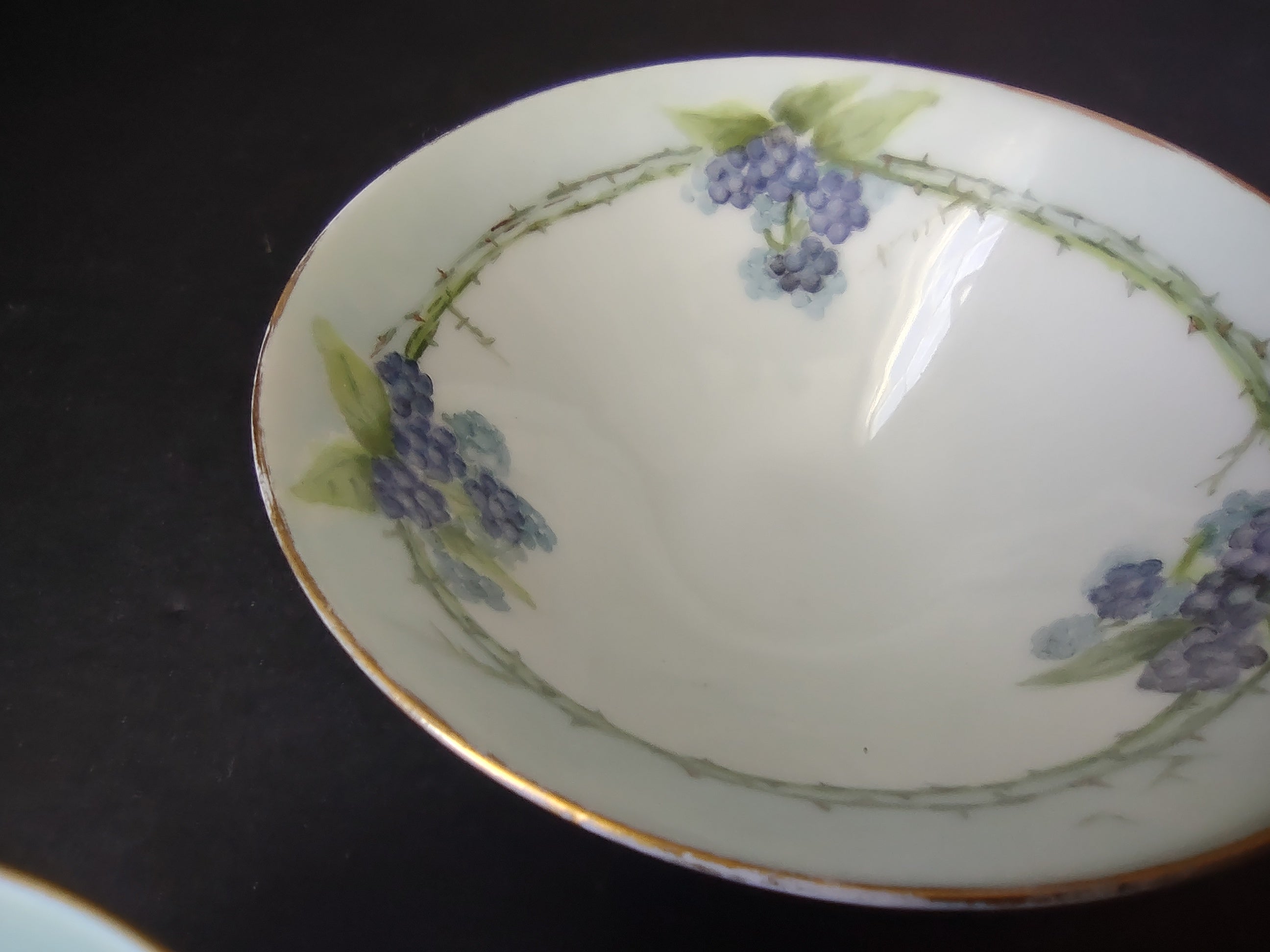 French Cottage Chic Set of 3 Dessert Footed Bowls Blue Berry Design (lot 1095)
