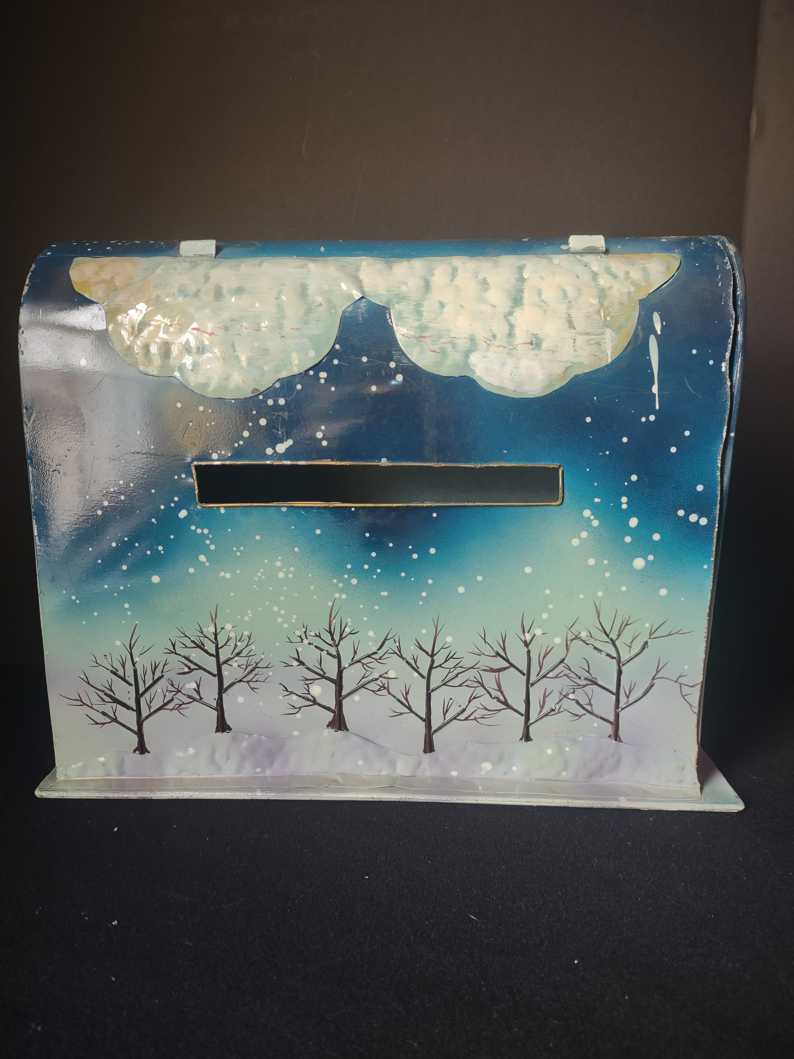 Christmas Winter Metal Mail Box (lot 1591)