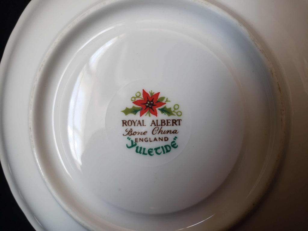 Vintage Royal Albert Bone China Yuletide Saucer ONLY (lot 2014)