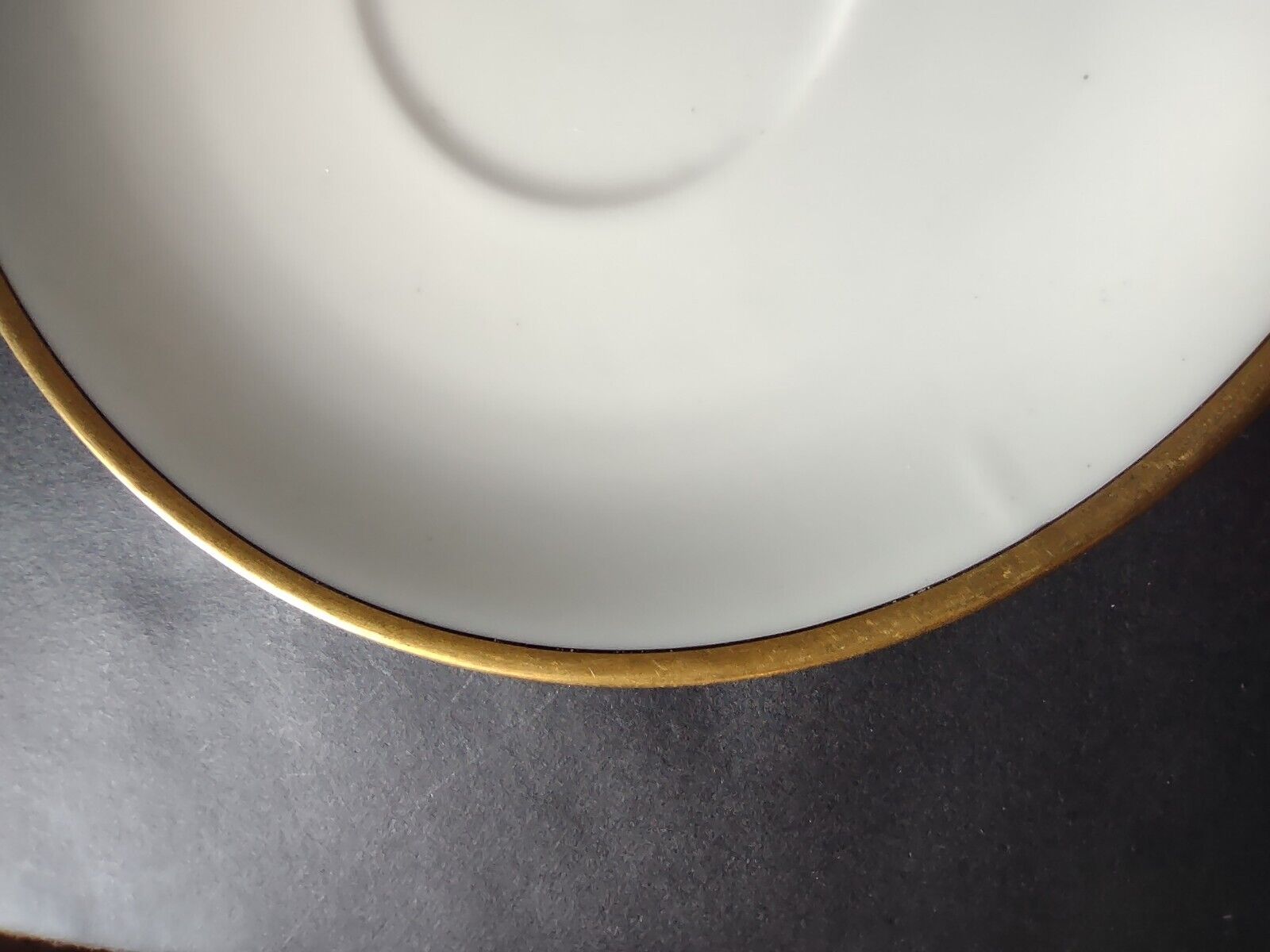 Haviland Limoges France Black & Gold Trim White 5-3/4" Saucer (lot 677)