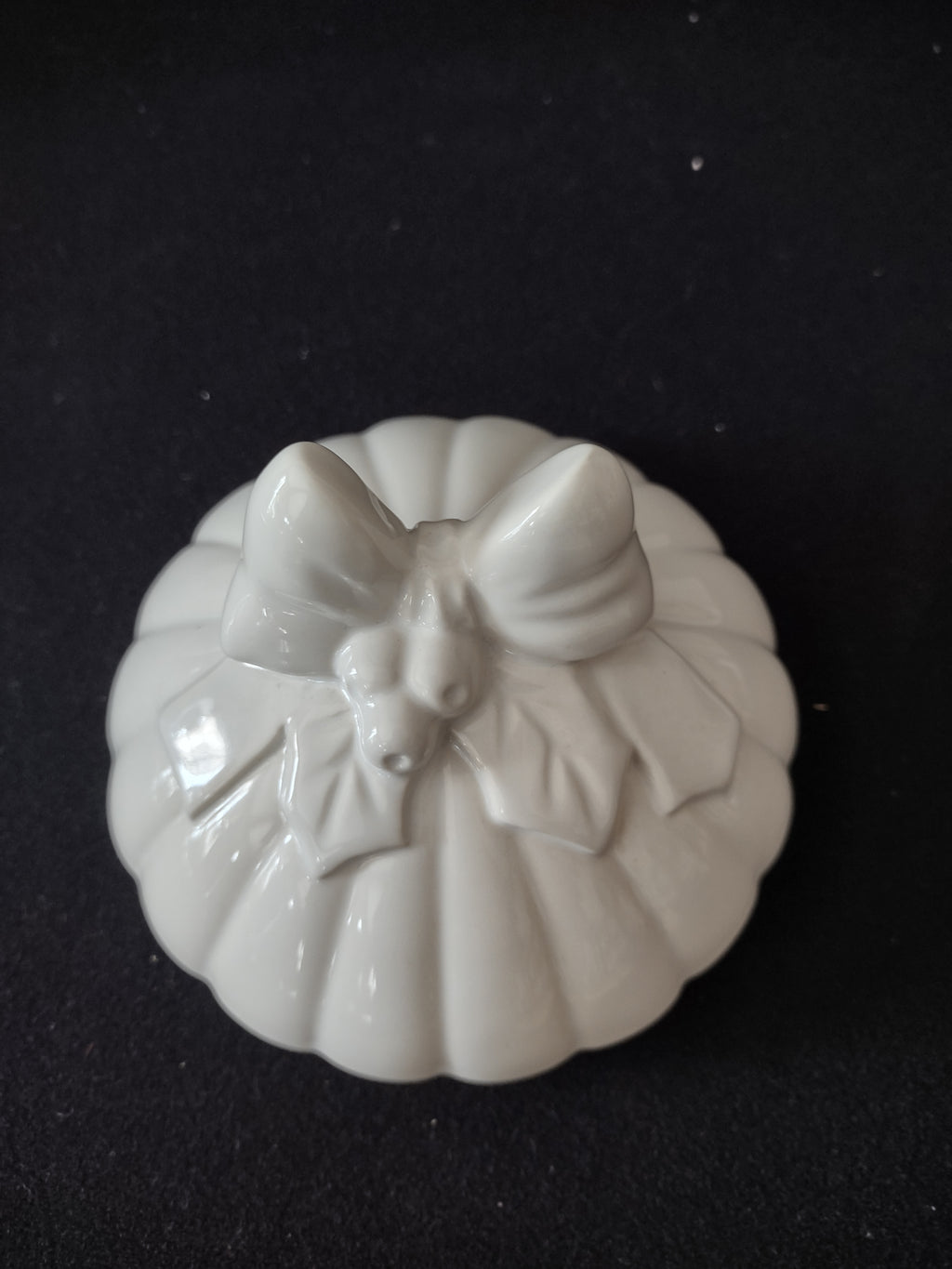 Vintage Precious Moments Happy Holly Days Christmas Cookie Jar (Lot 4047)