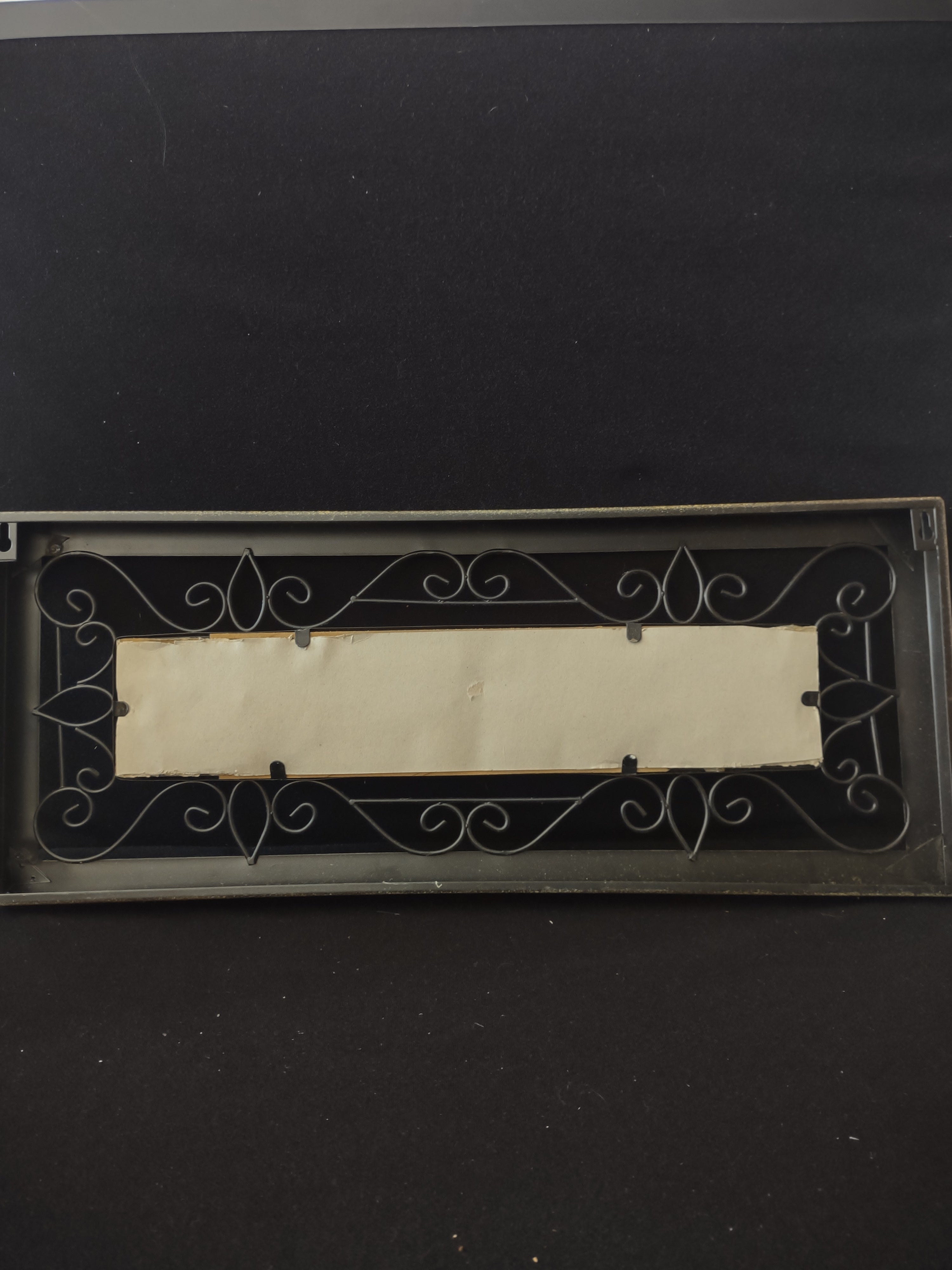 Lisa Hilliker Live Laugh Love Metal Wall Decoration (Lot 3317t)