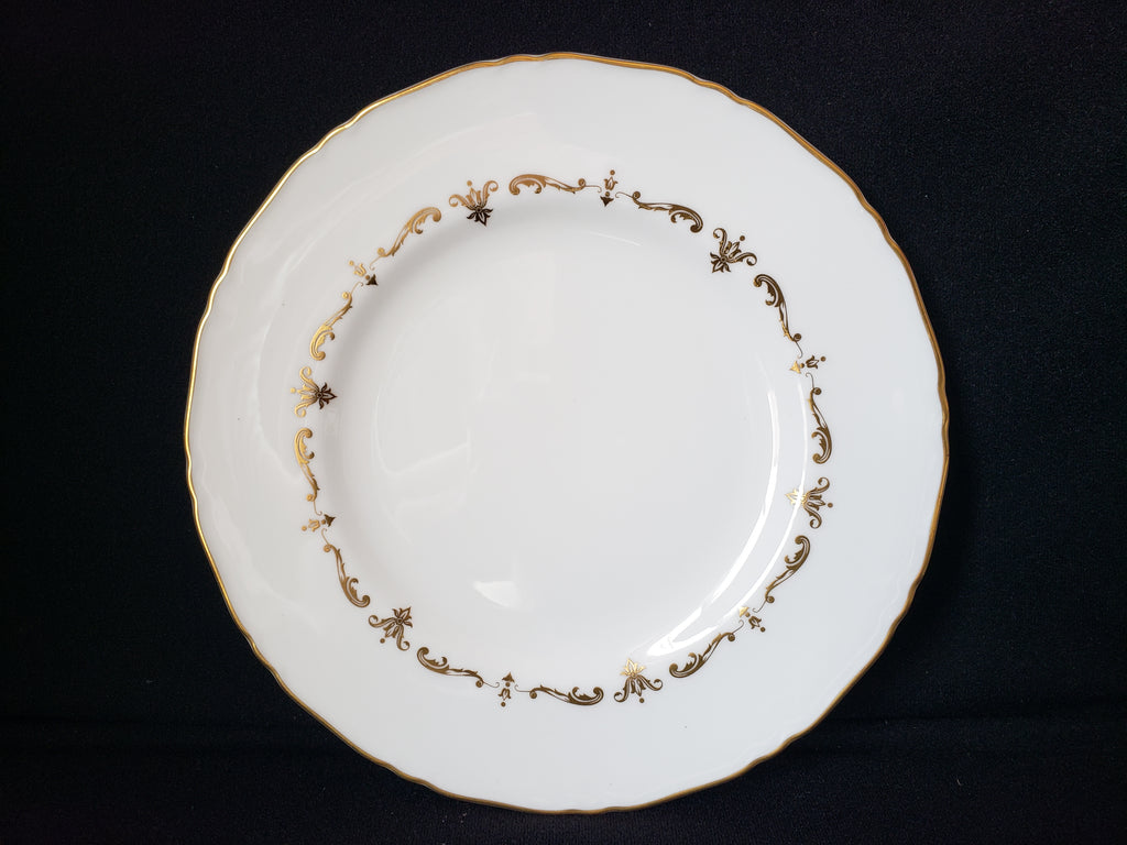Vintage Royal Worcester Dessert or Luncheon Plate Gold Chantilly 8" (lot 2095)