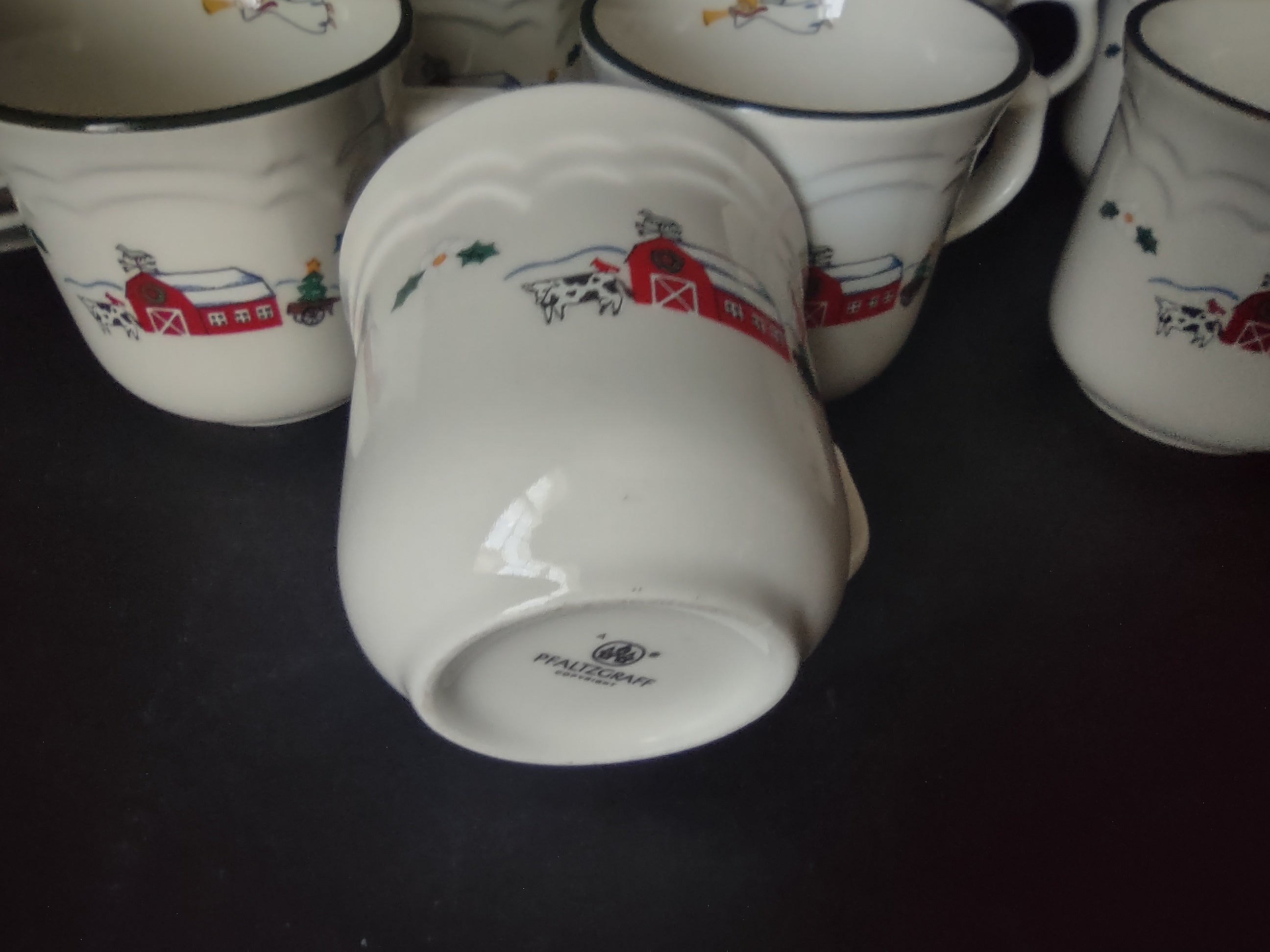 Pfaltzgraff Christmas Snow Village 7 x Coffee Cup Mug Saucer (lot 1161)